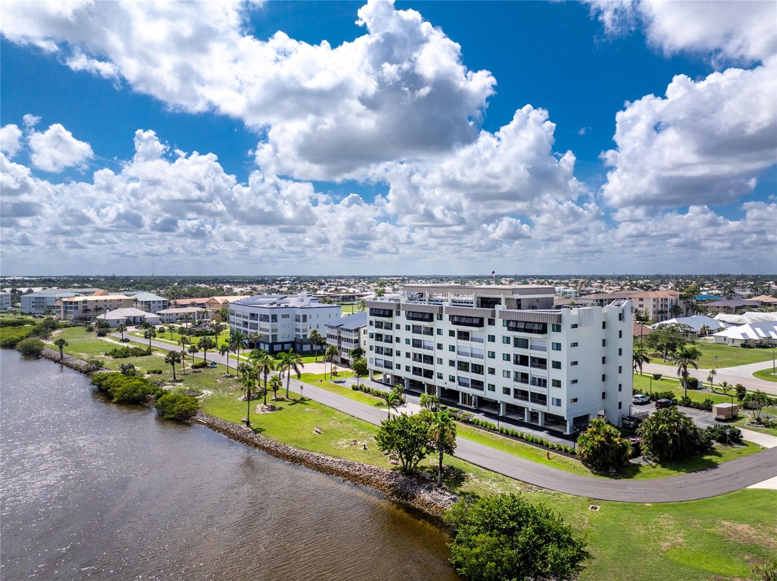 PALACIO DEL SOL - Residential