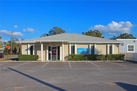 1525 LAKELAND HILLS BOULEVARD LAKELAND FL 33805