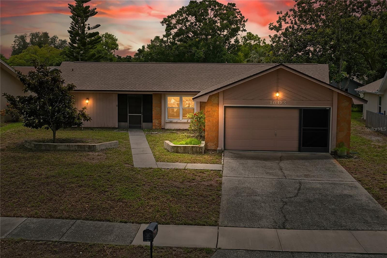 1603 GLENGARRY DRIVE