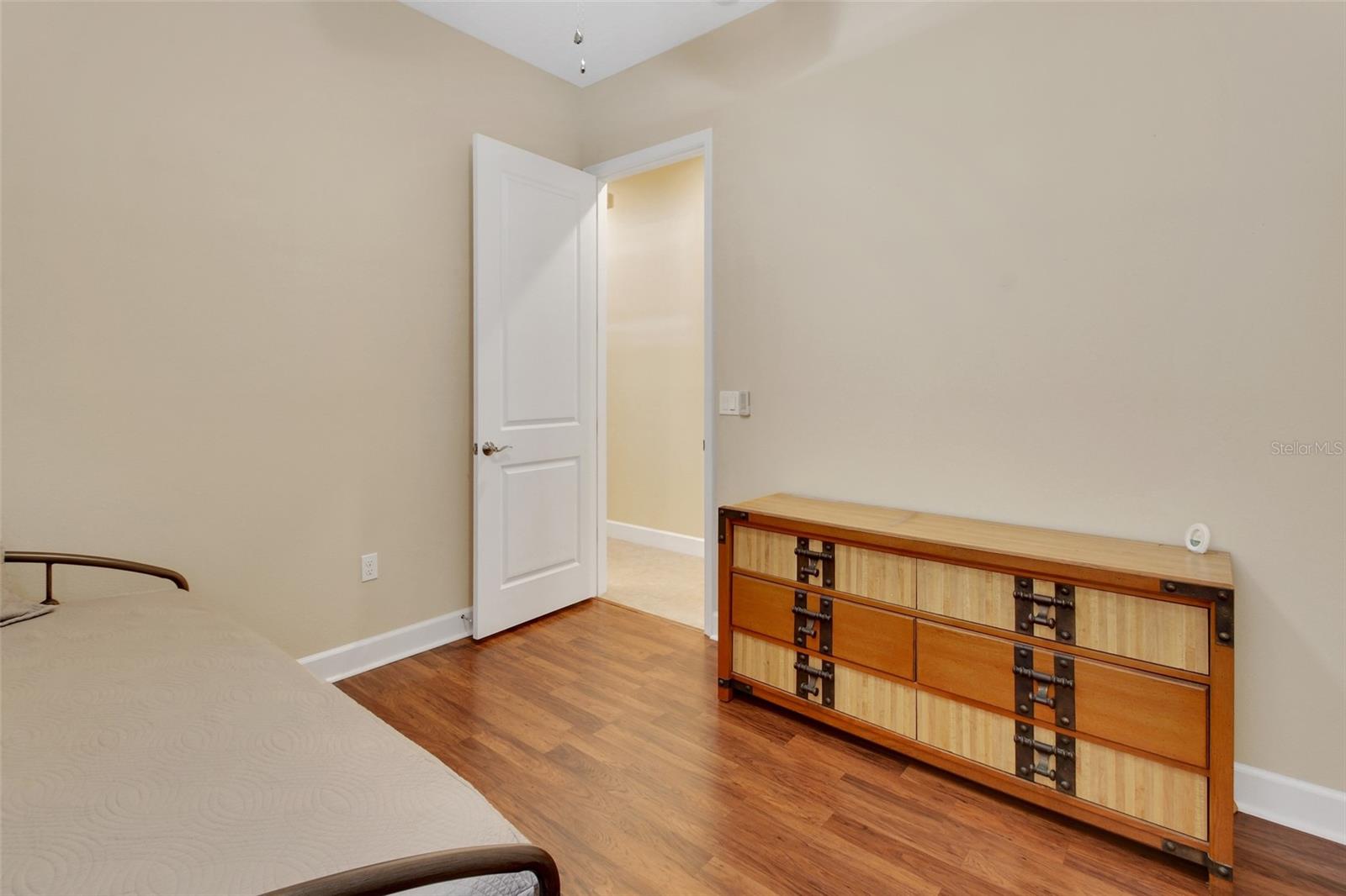 VICTORIA PARK INC 5 NE - Residential