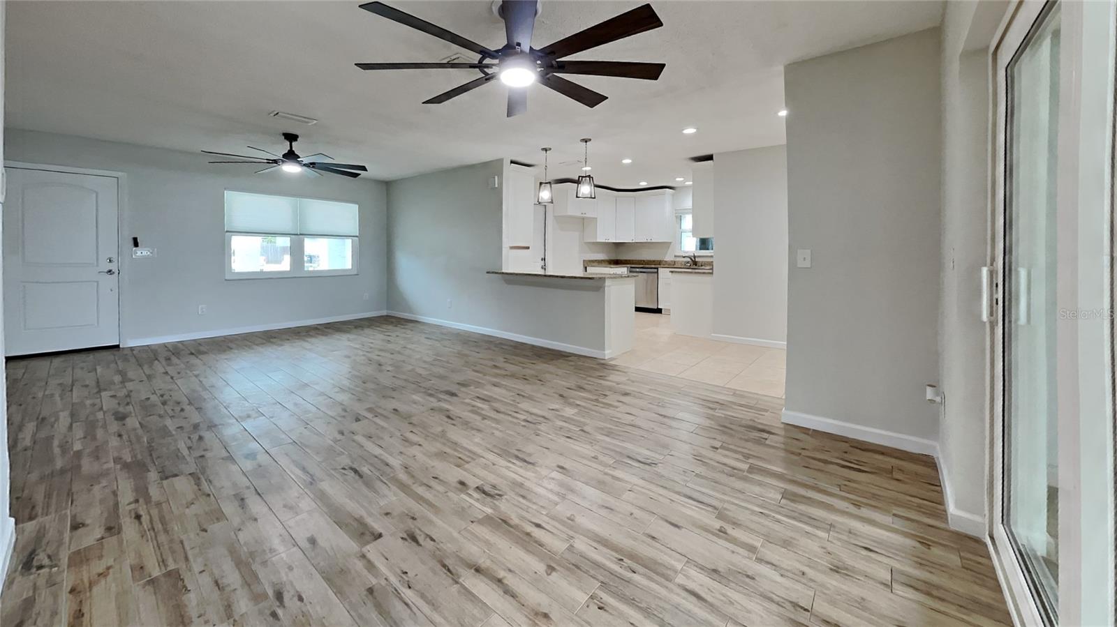 1701 HIBISCUS CIRCLE S