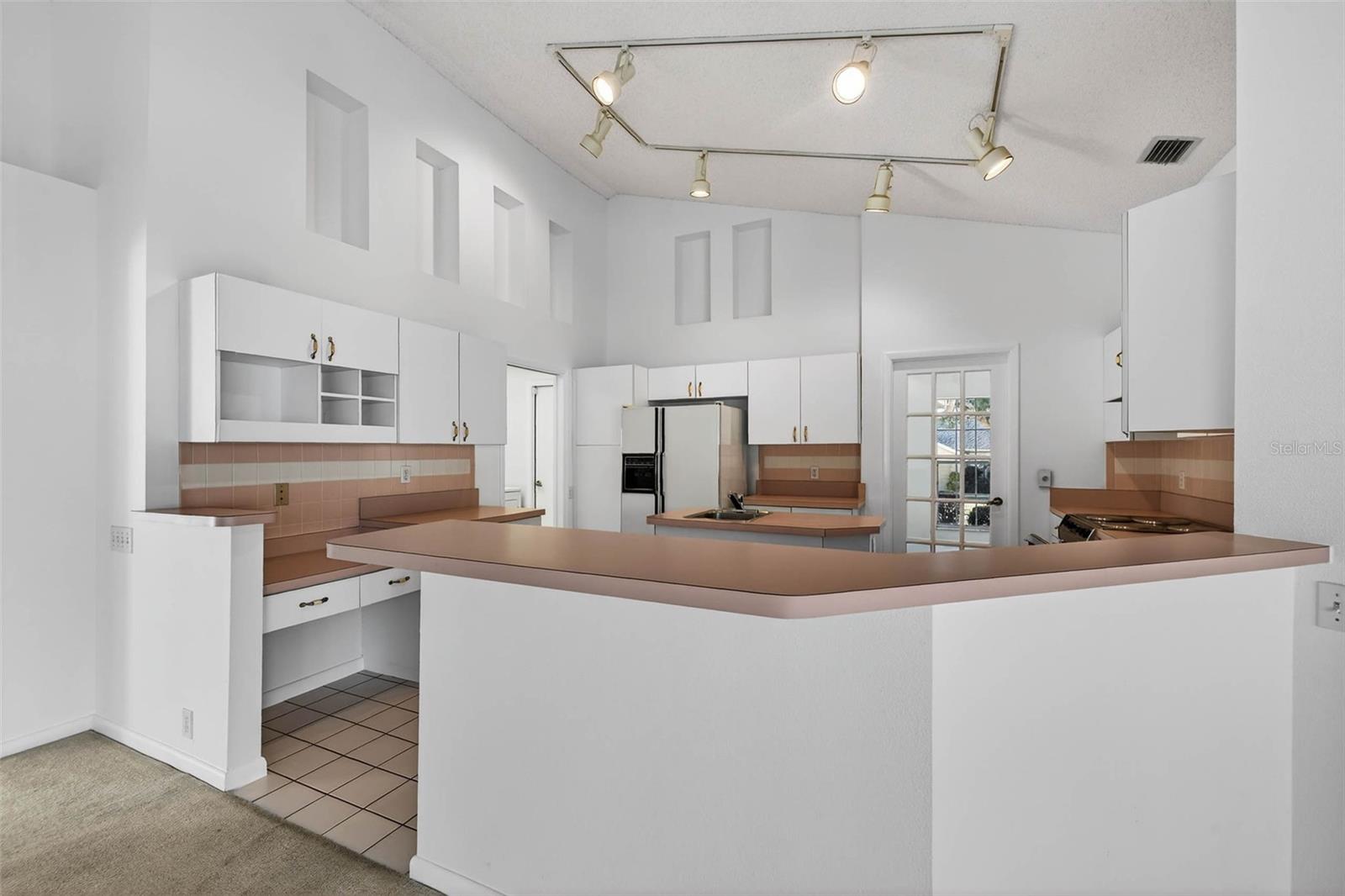 PIPERS MEADOW - Residential