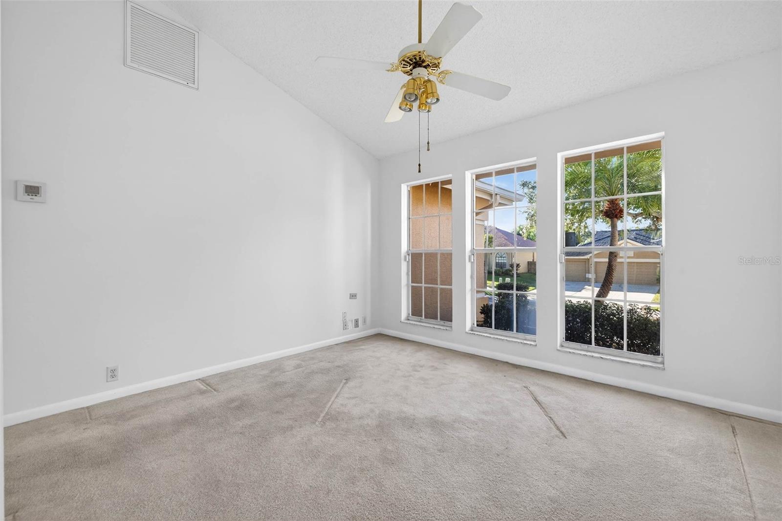 PIPERS MEADOW - Residential