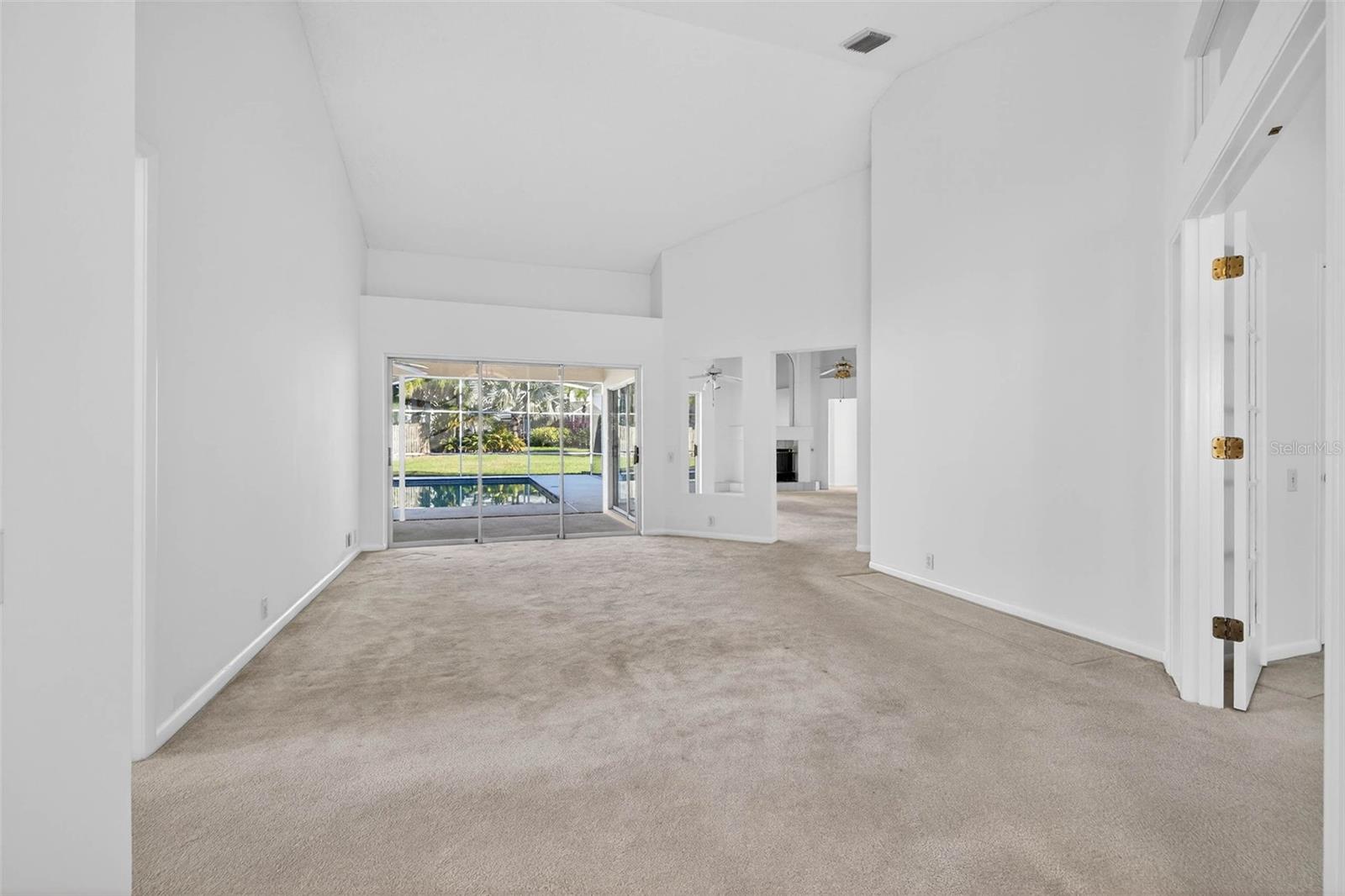 PIPERS MEADOW - Residential