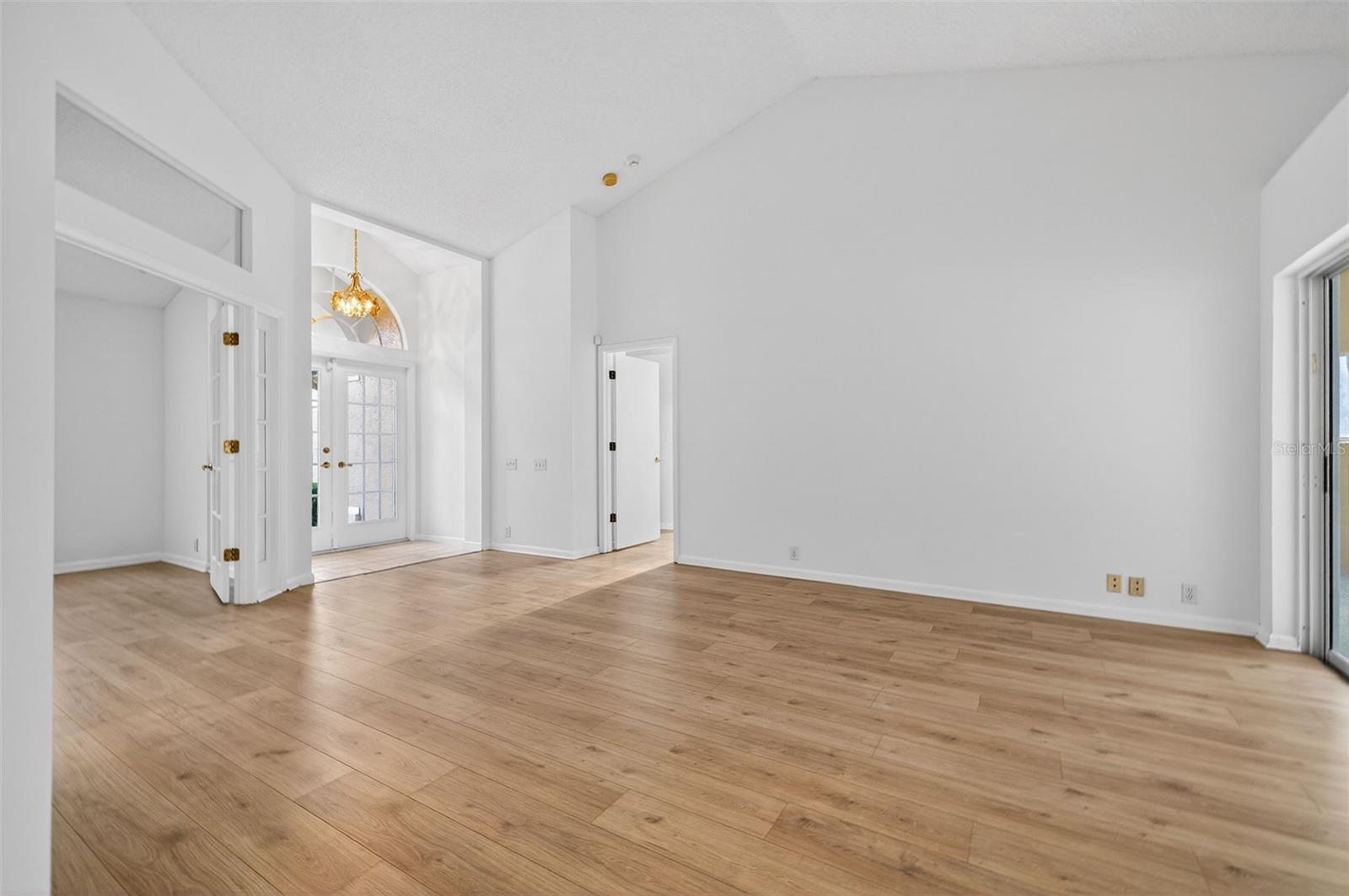 1819 TREE SWALLOW WAY