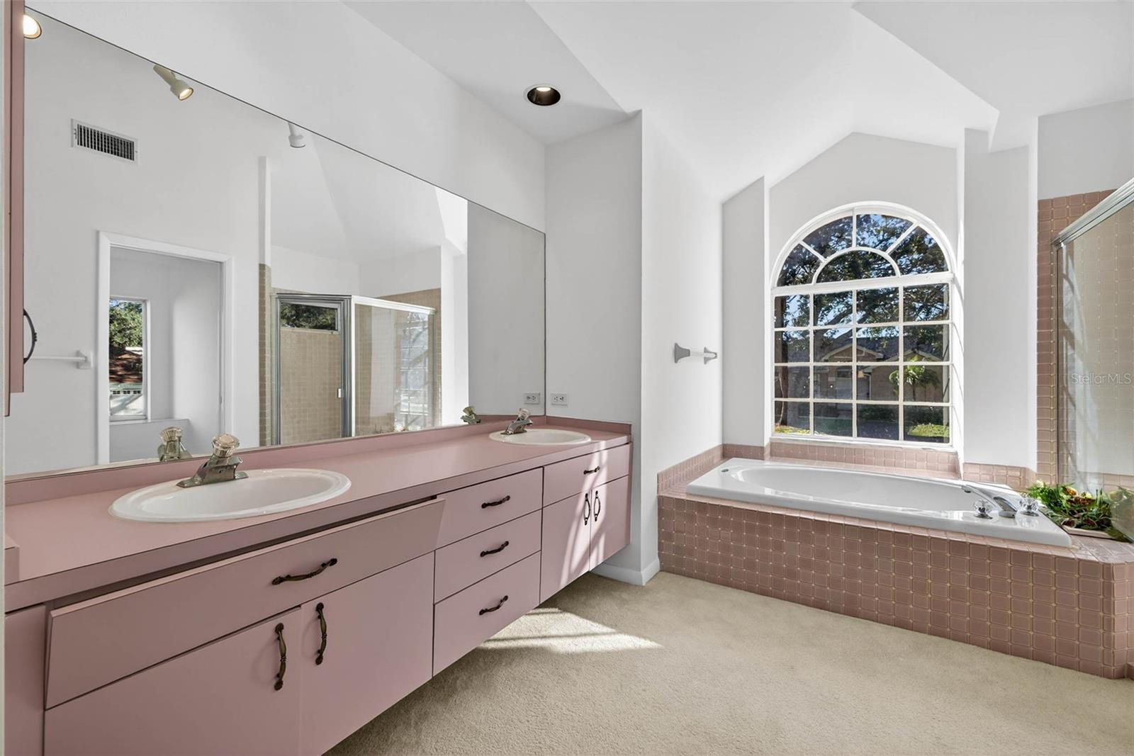 PIPERS MEADOW - Residential