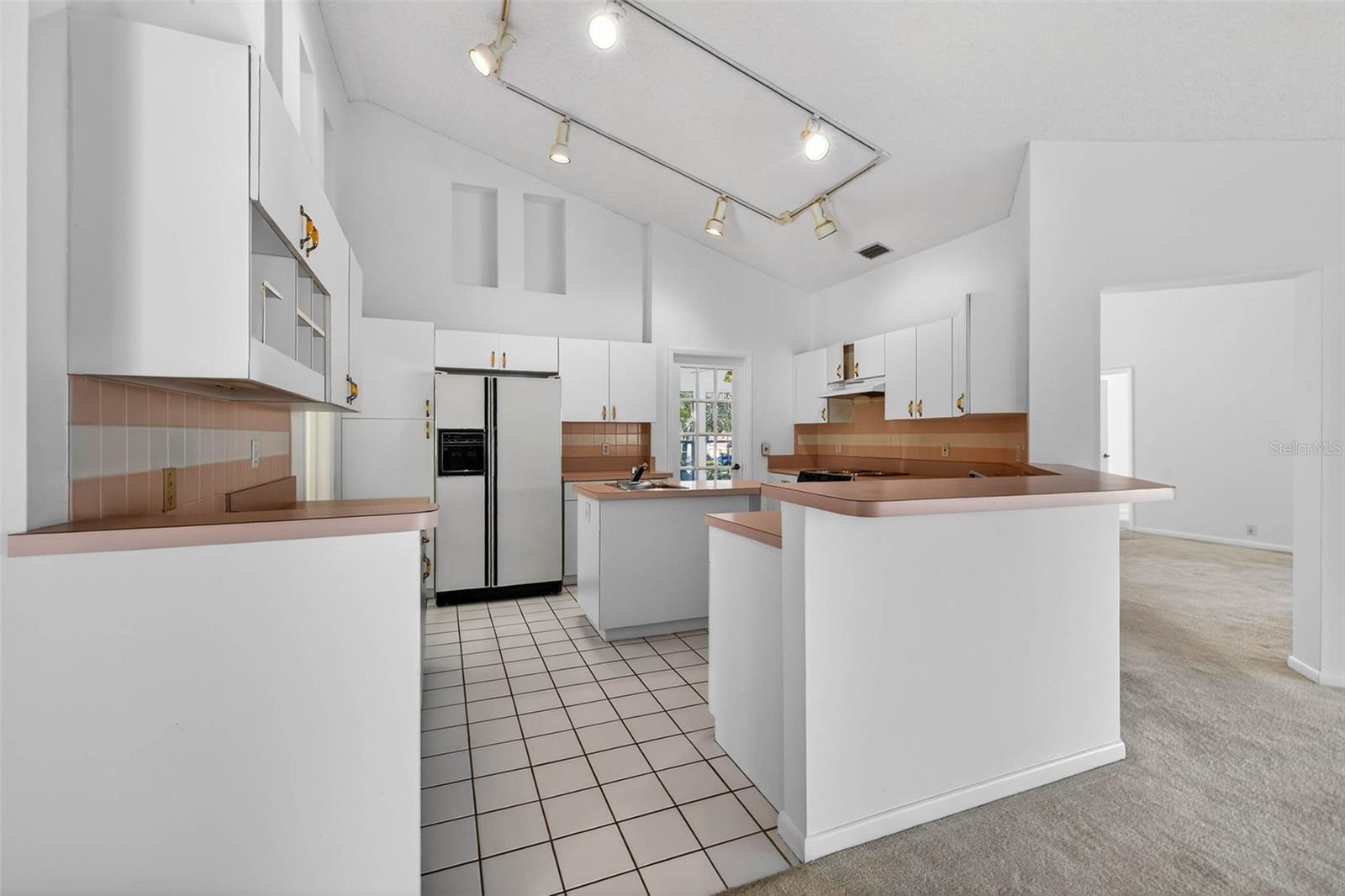 PIPERS MEADOW - Residential