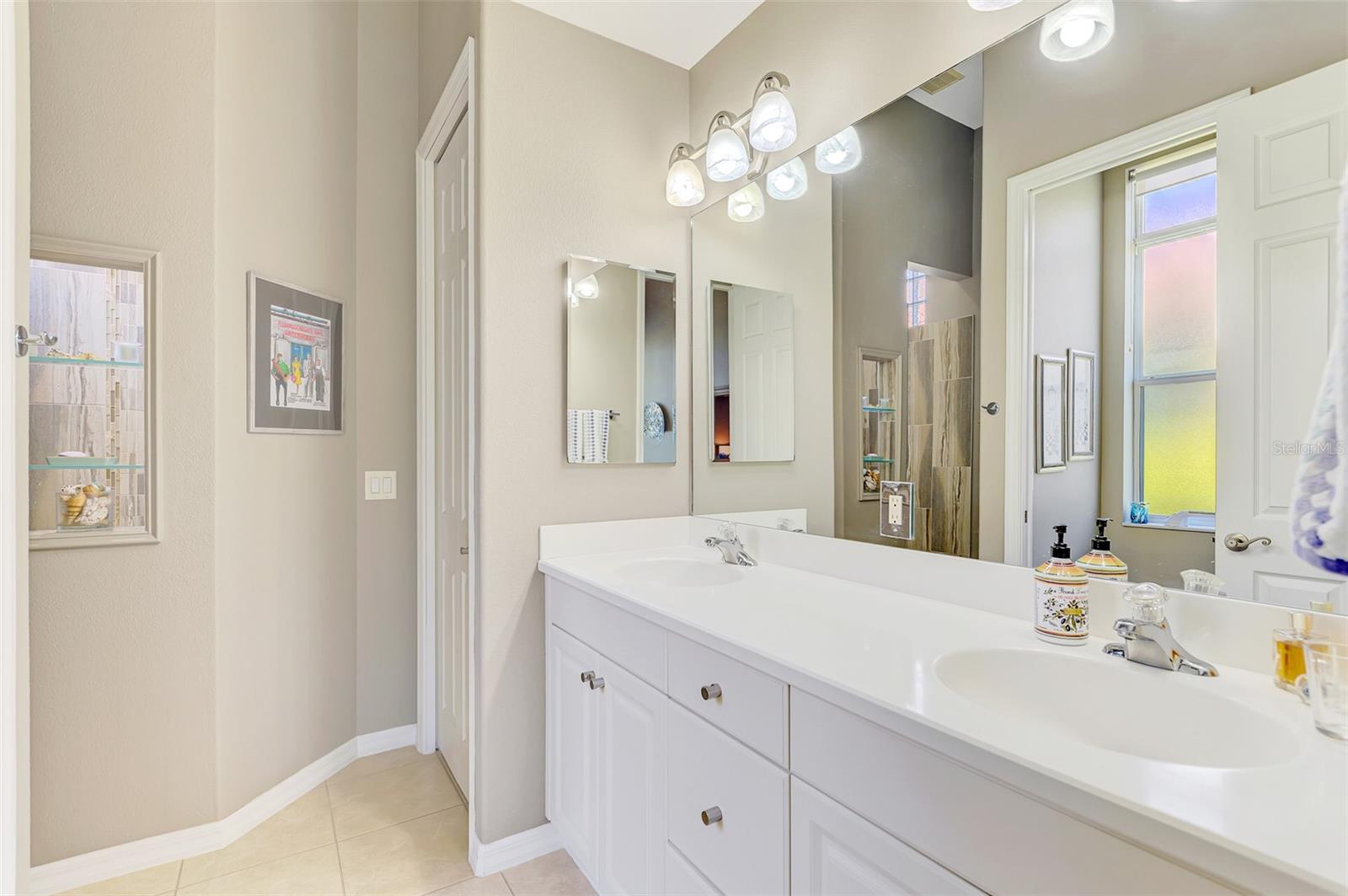 ENCLAVES OF VENICE NORTH - Residential