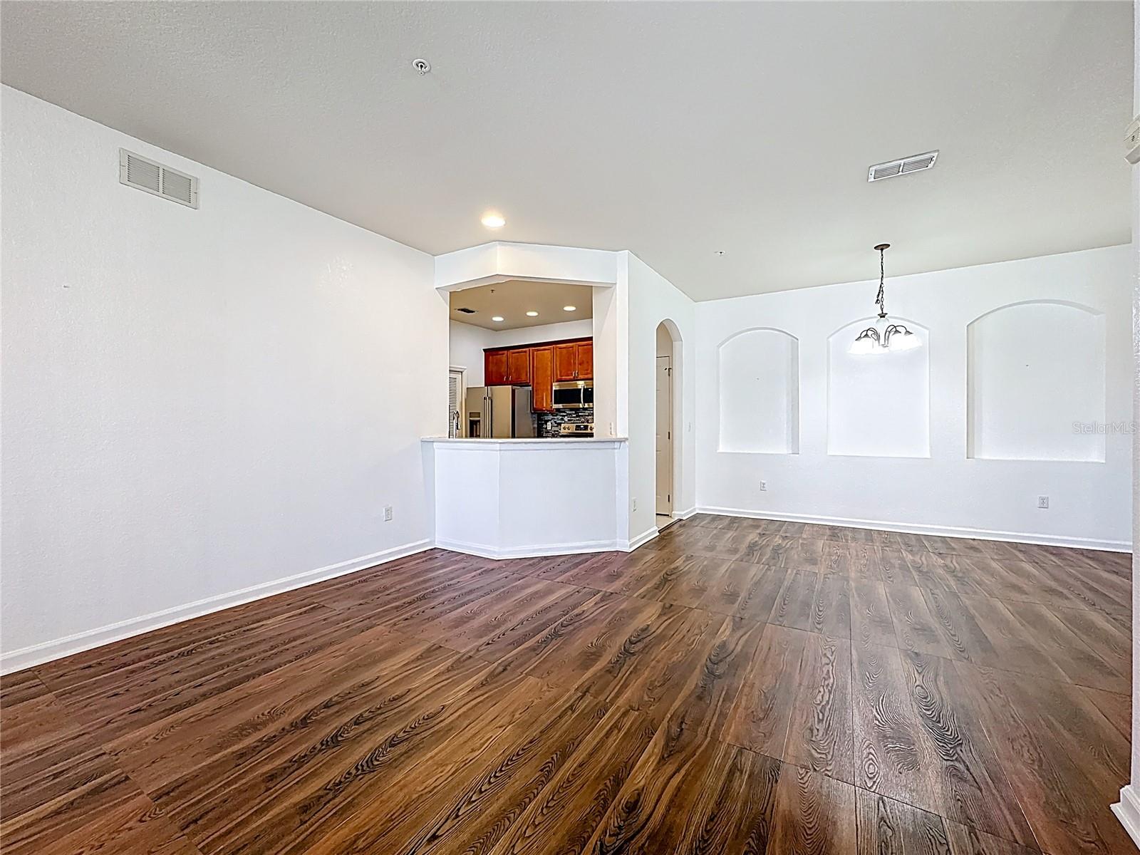 FLORA RIDGE CONDO PH 4 BLDG 8 - Residential