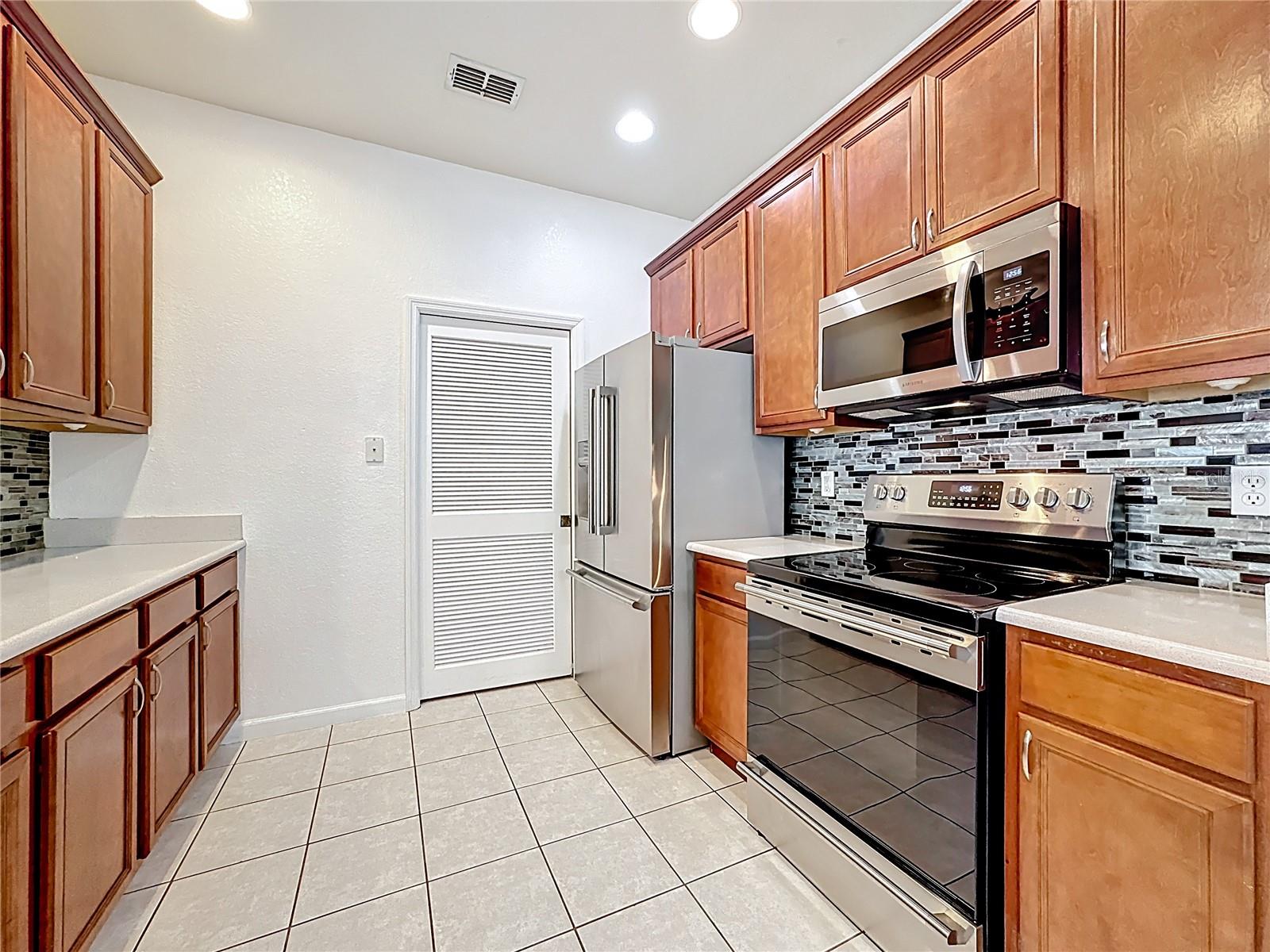 FLORA RIDGE CONDO PH 4 BLDG 8 - Residential
