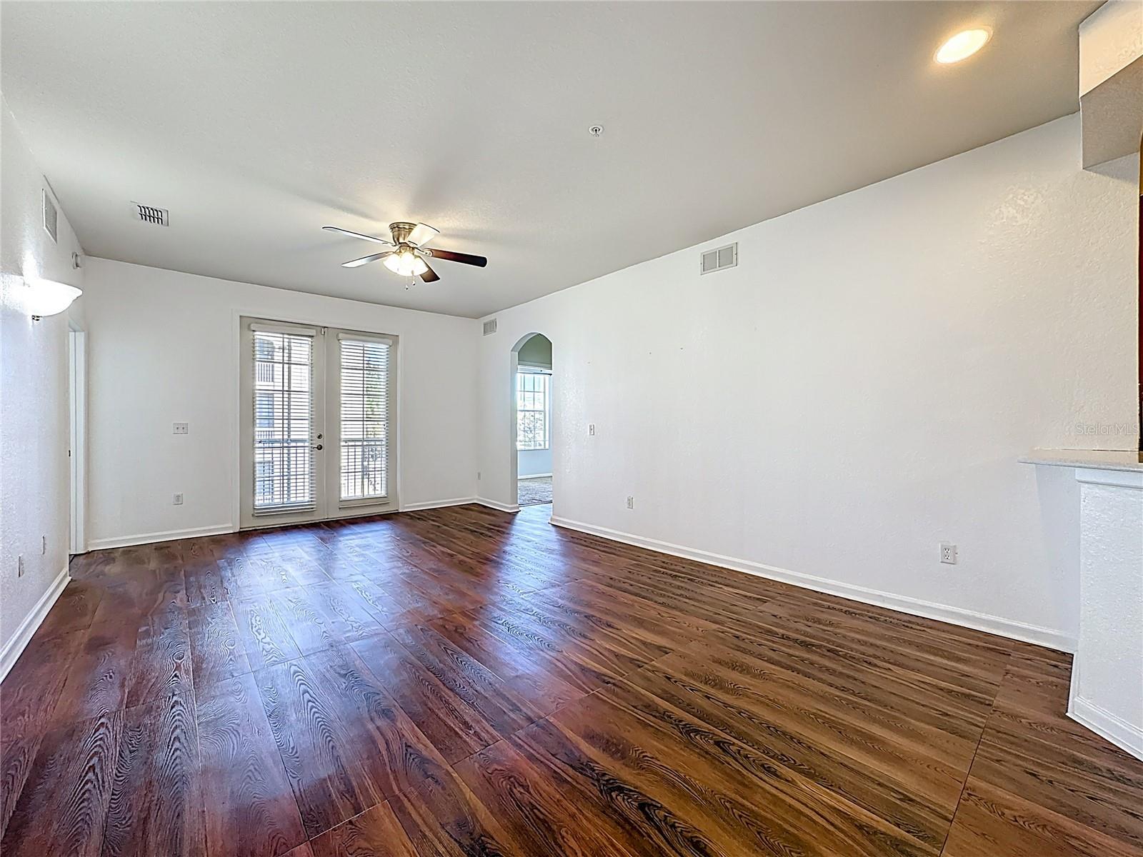 FLORA RIDGE CONDO PH 4 BLDG 8 - Residential