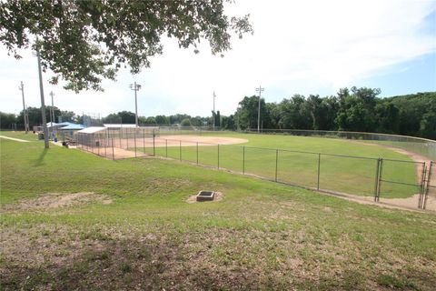 Tiny photo for 2717 Savannah Drive, Leesburg, FL 34748 (MLS # O6420706)