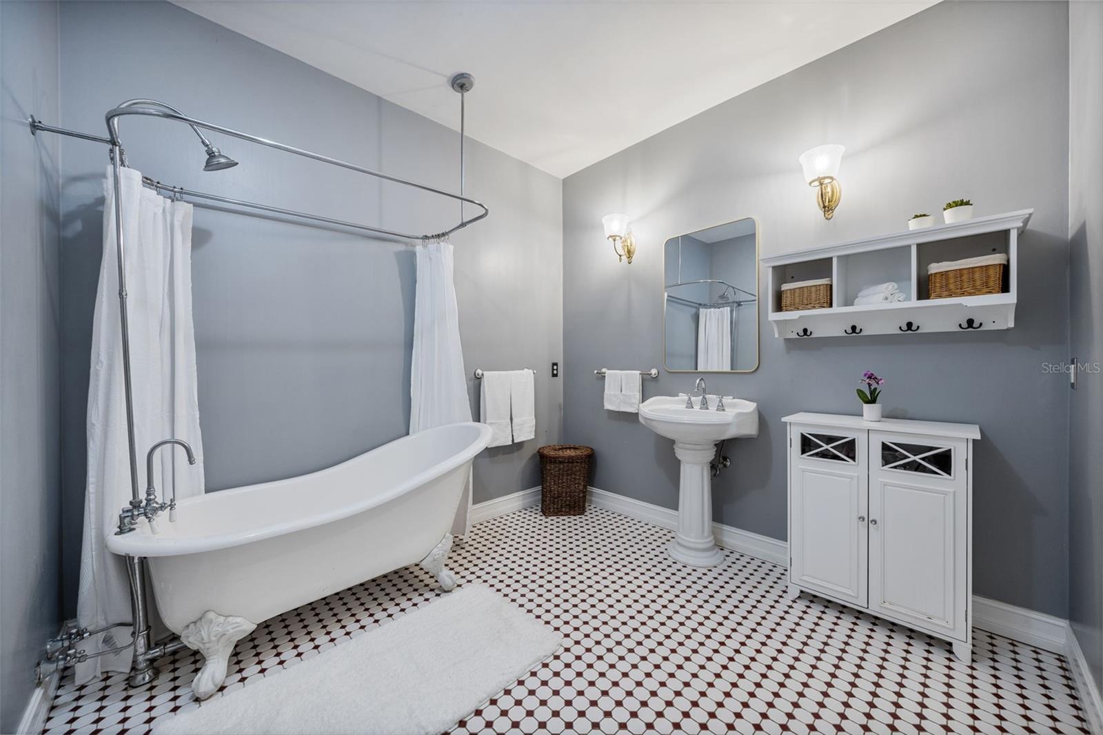 MYAKKA CITY - Residential