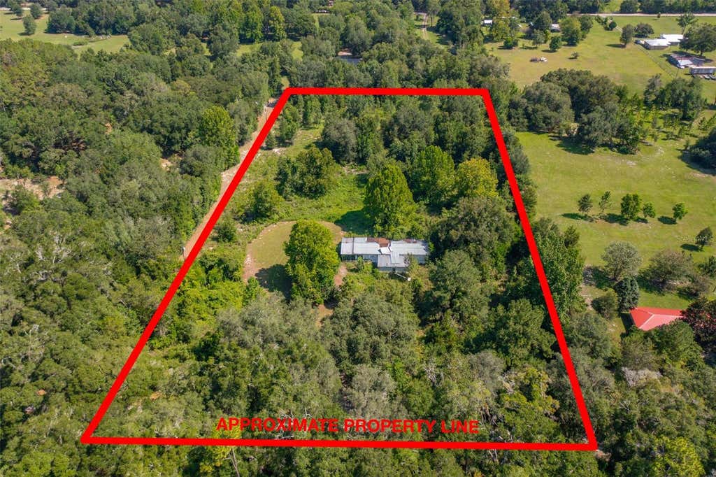 Photo of 15824 SW 63rd Avenue, Archer, FL 32618 (MLS # GC542111)