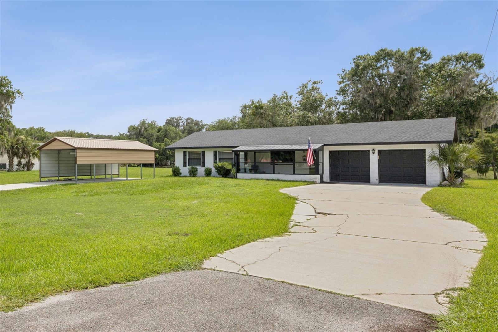 2082 SHADY LANE
