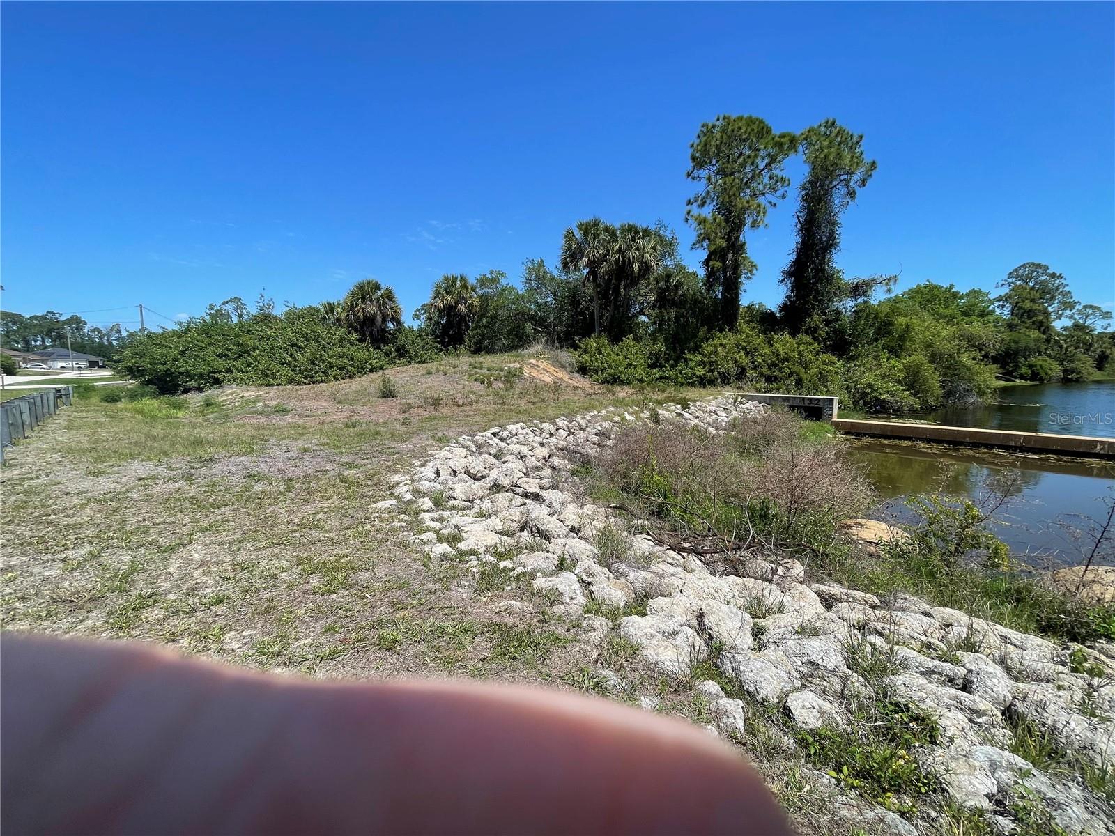 PORT CHARLOTTE SUB 33 - Land