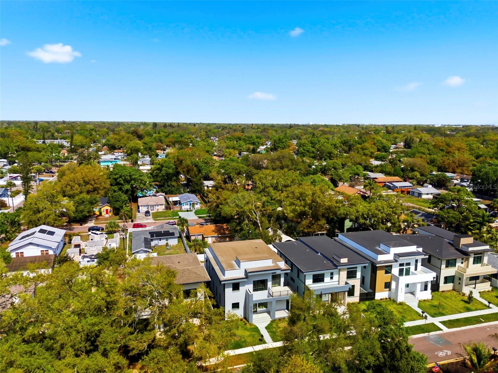 SOUTH SHADOW LAWN - Residential