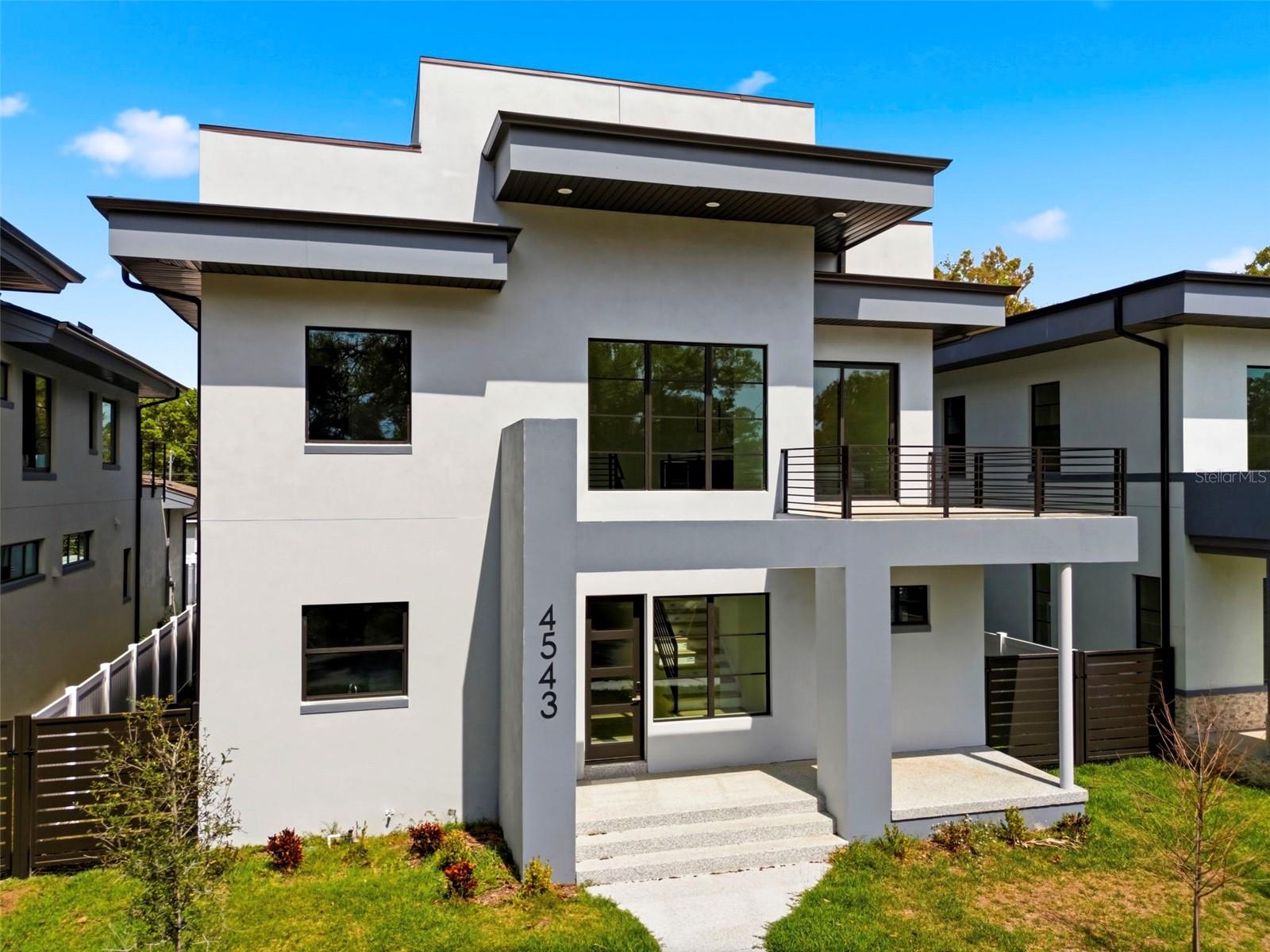 SOUTH SHADOW LAWN - Residential