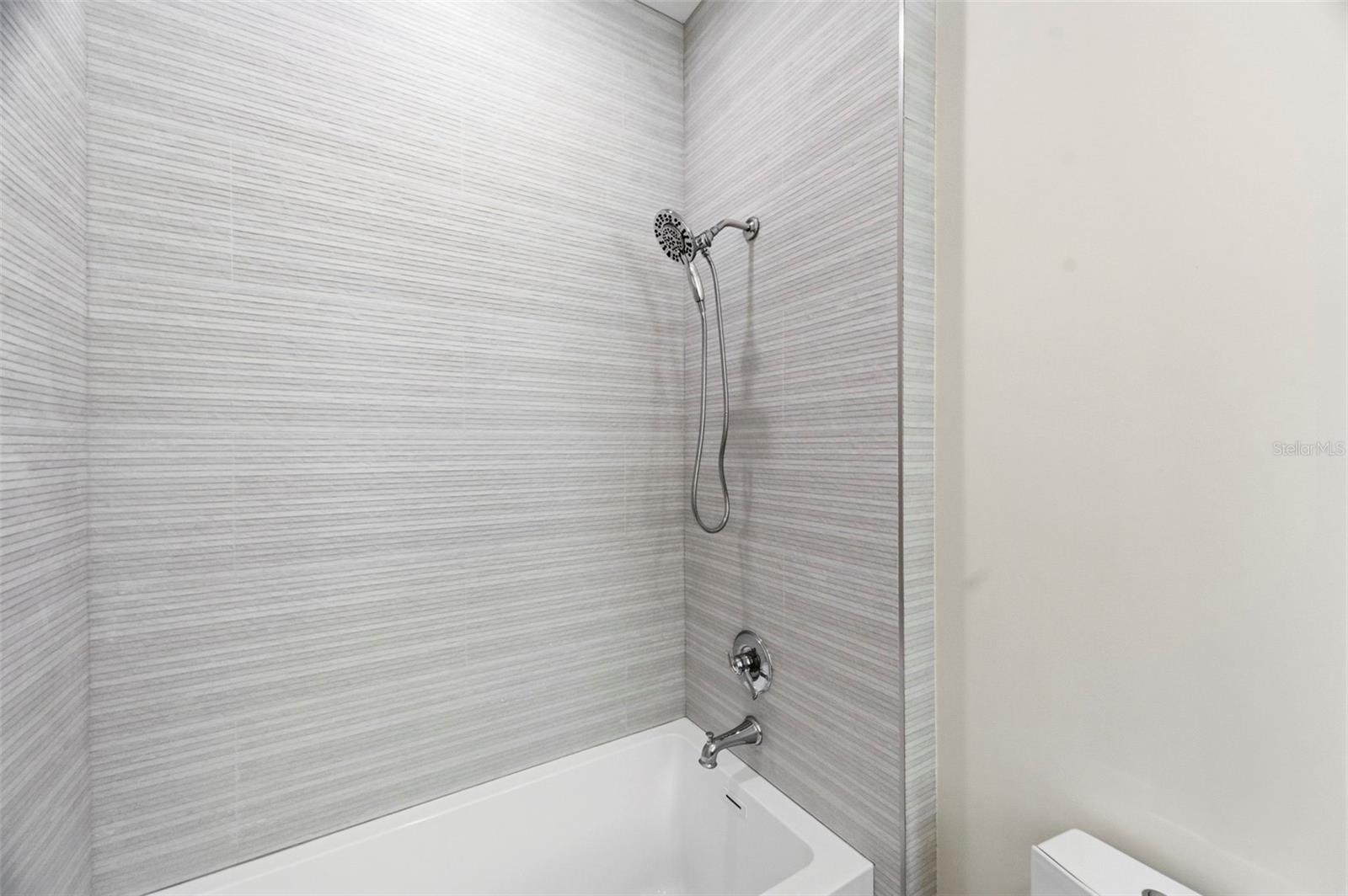 SOUTH SHADOW LAWN - Residential