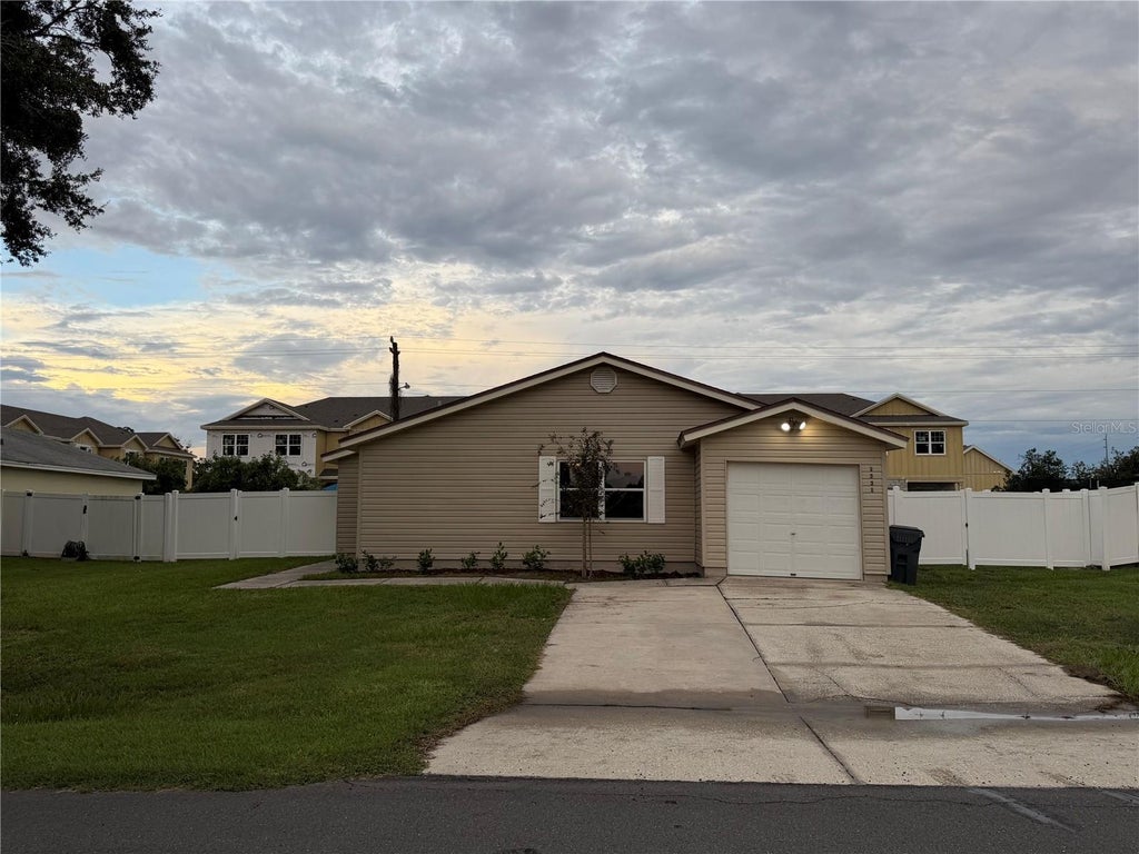 Photo of 1331 Primrose Court, Lakeland, FL 33811 (MLS # L4965098)
