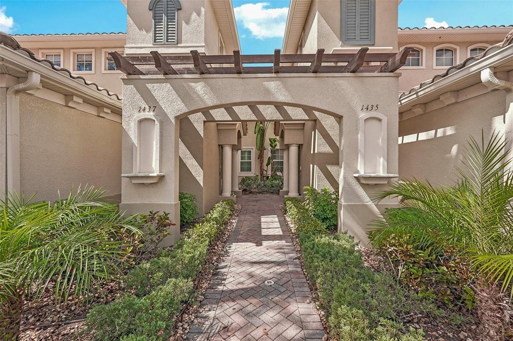 Photo of 1435 Emerald Dunes Drive, Sun City Center, FL 33573 (MLS # TB8485696)