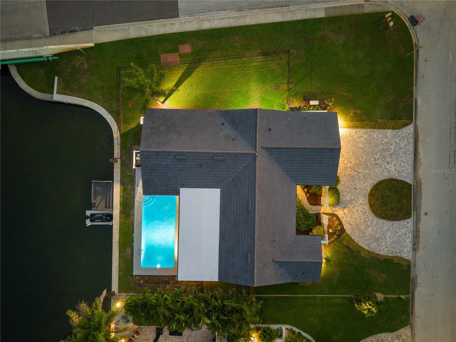 VENETIAN ISLES - Residential
