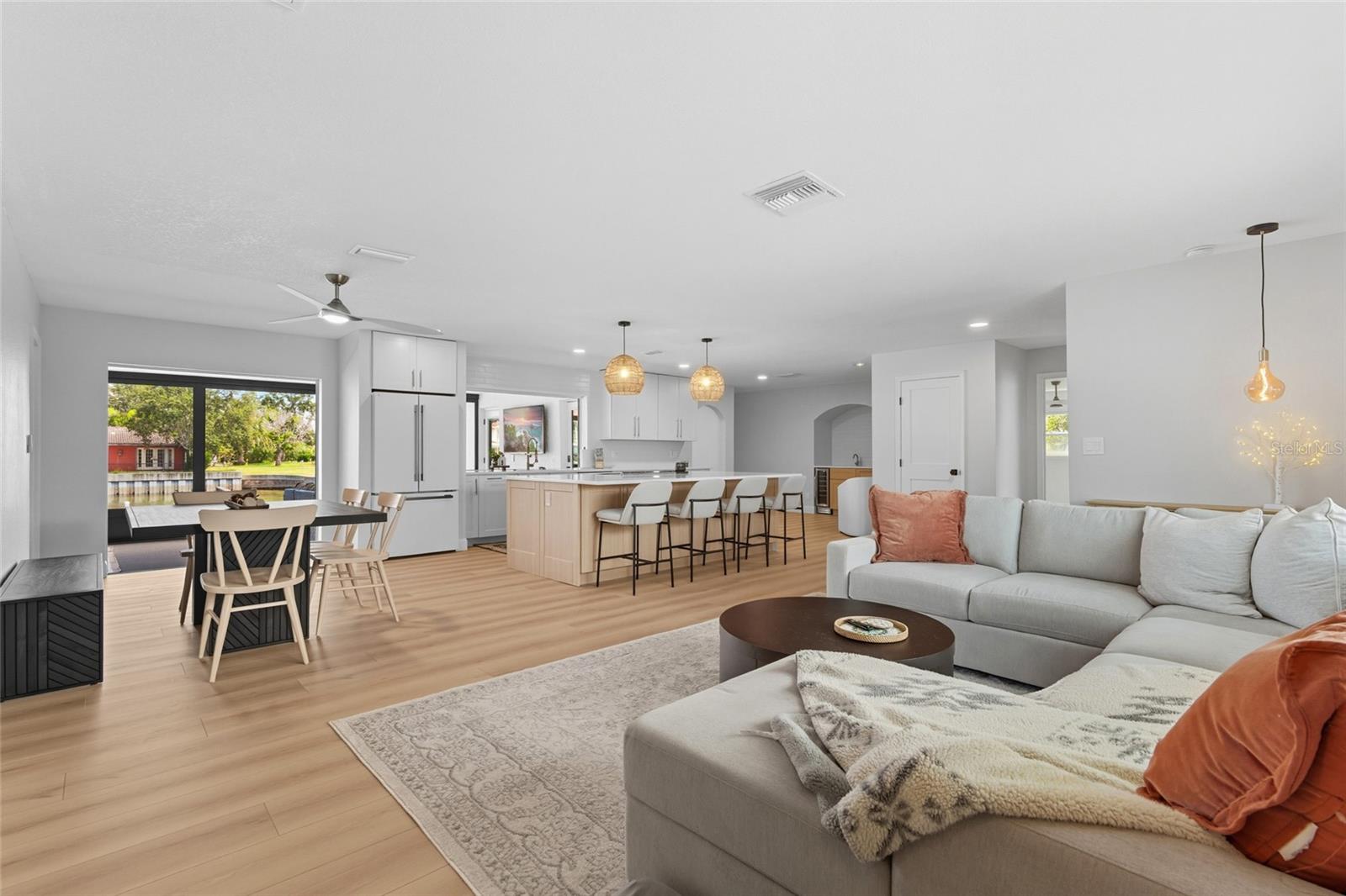 VENETIAN ISLES - Residential