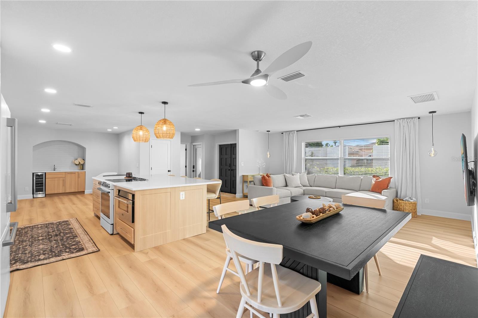 VENETIAN ISLES - Residential