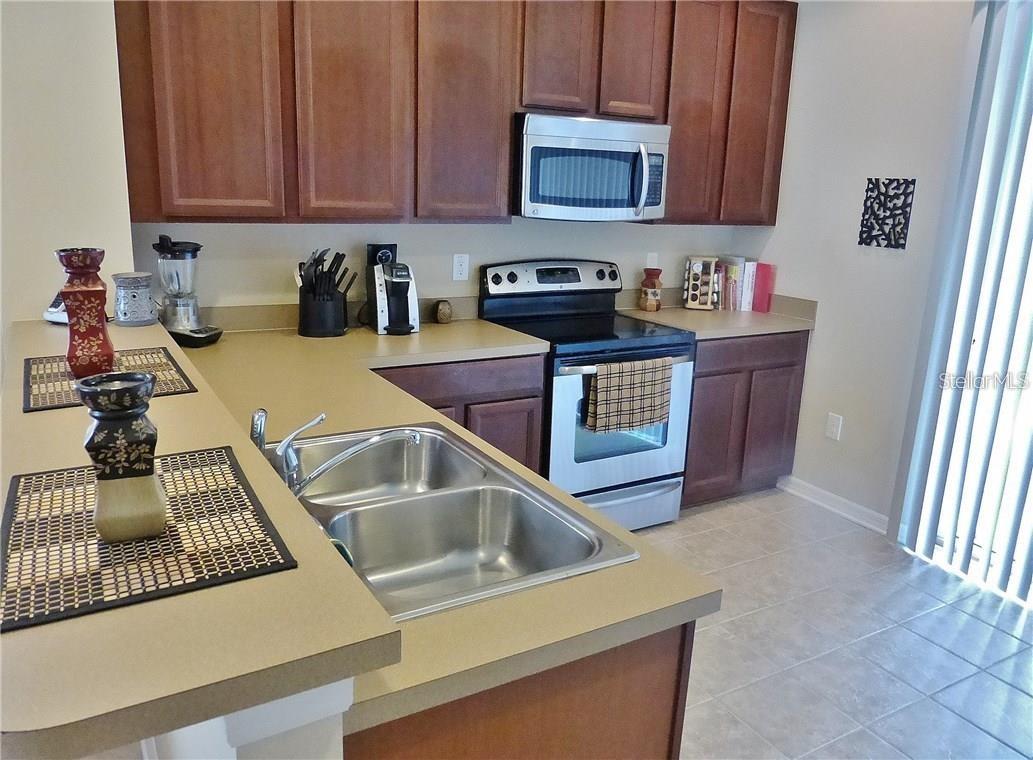 8904 RED BEECHWOOD COURT