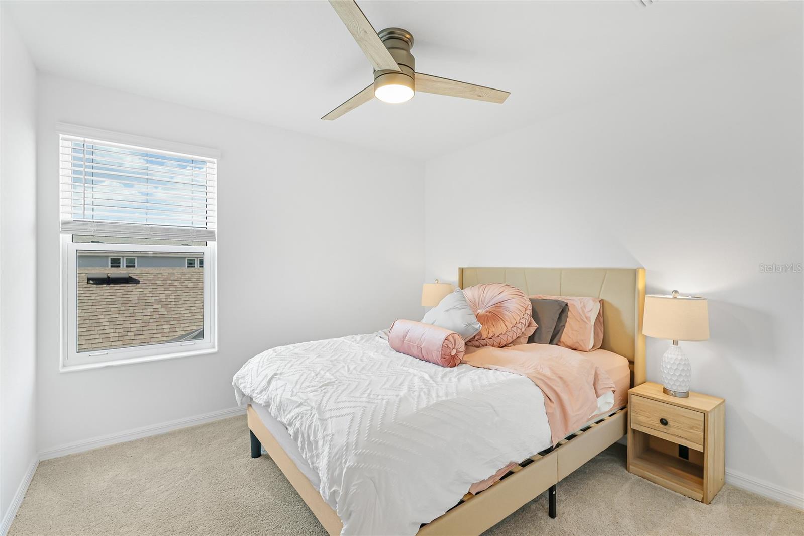 NAUTIQUE/WATERSIDE - Residential Lease