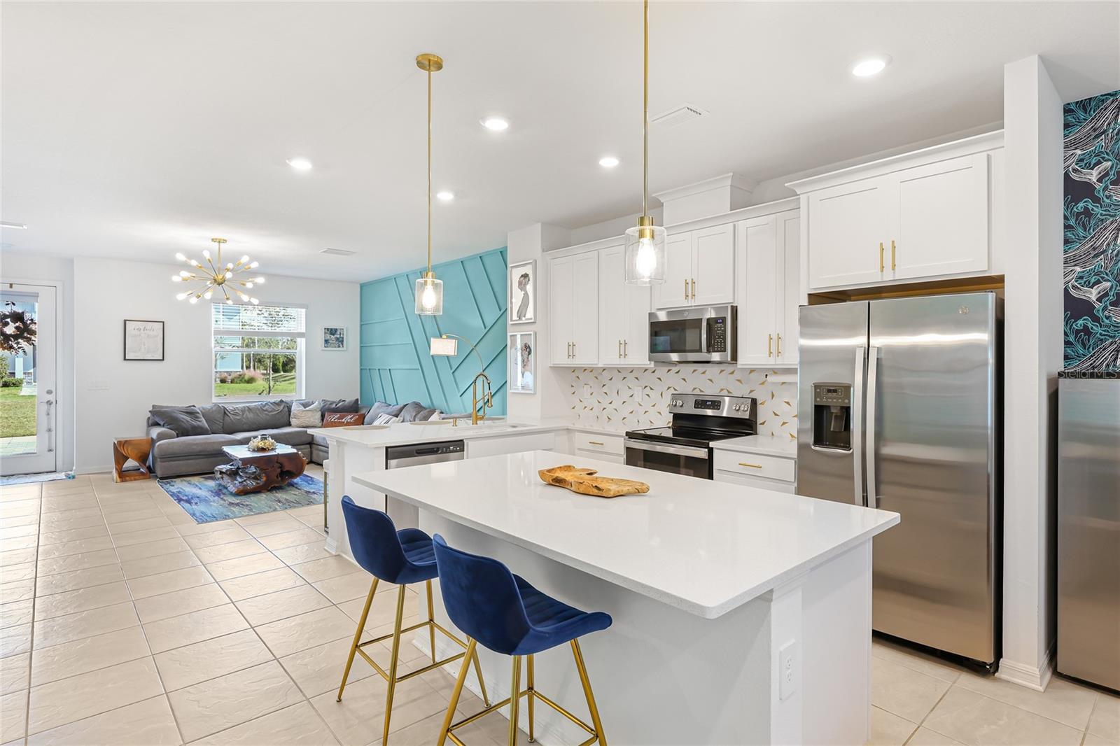 NAUTIQUE/WATERSIDE - Residential Lease