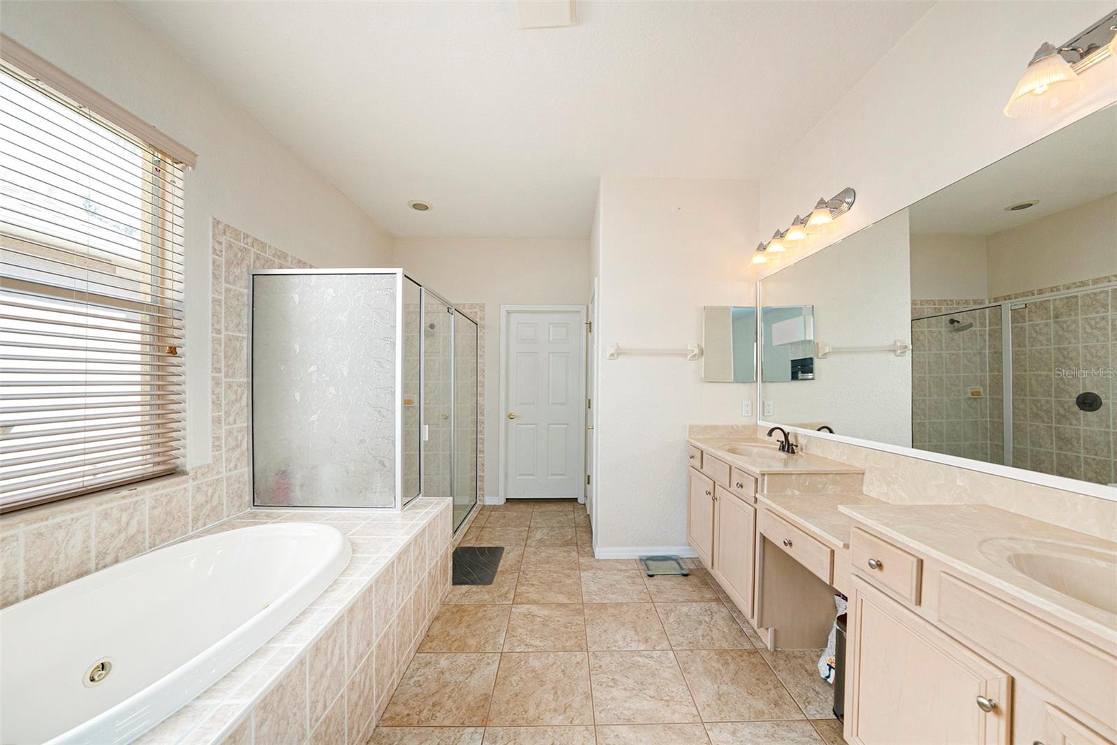 SUNCOAST LAKES PH 02 - Residential