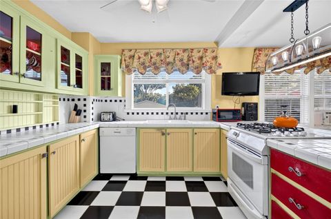 Tiny photo for 150 S Clayton Street, Mount Dora, FL 32757 (MLS # S5152667)