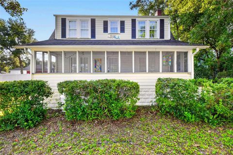 Photo of 150 S Clayton Street, Mount Dora, FL 32757 (MLS # S5152667)