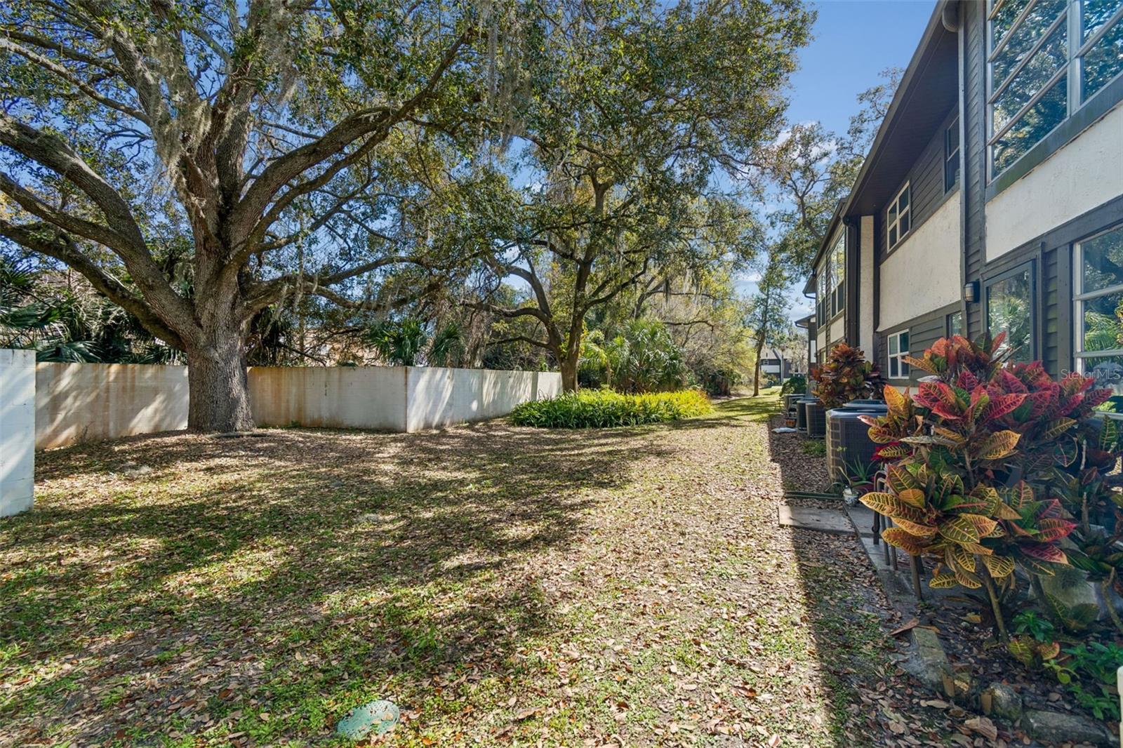 WOODTRAIL CONDO - Residential