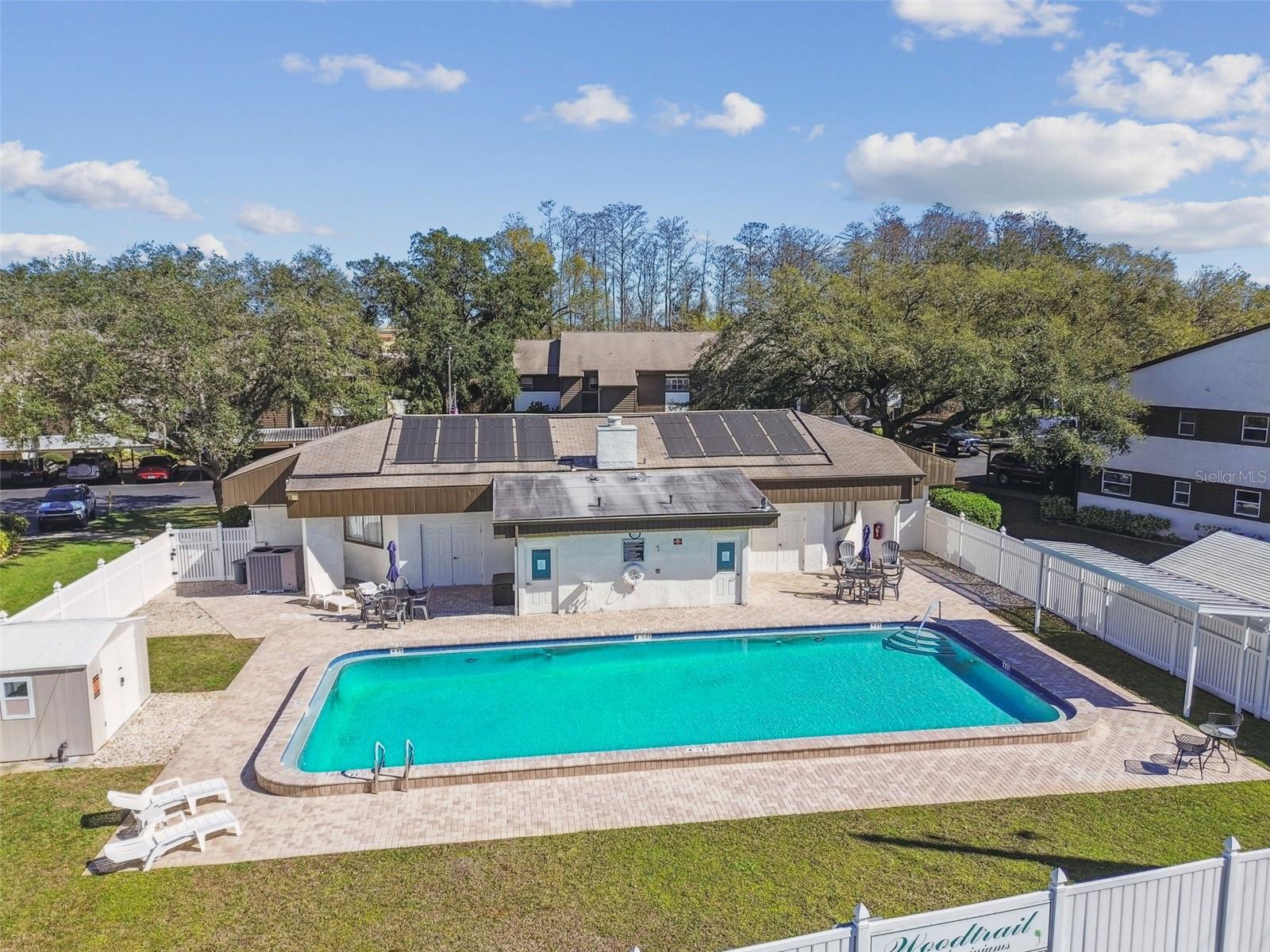 WOODTRAIL CONDO - Residential