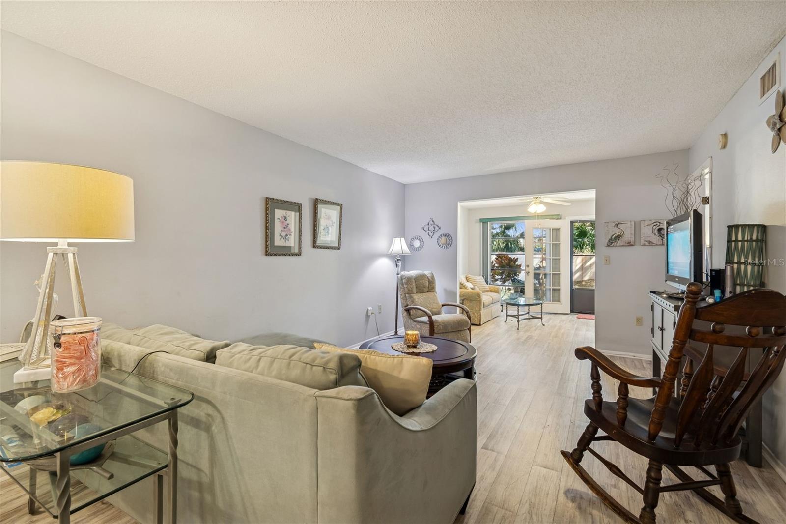 WOODTRAIL CONDO - Residential