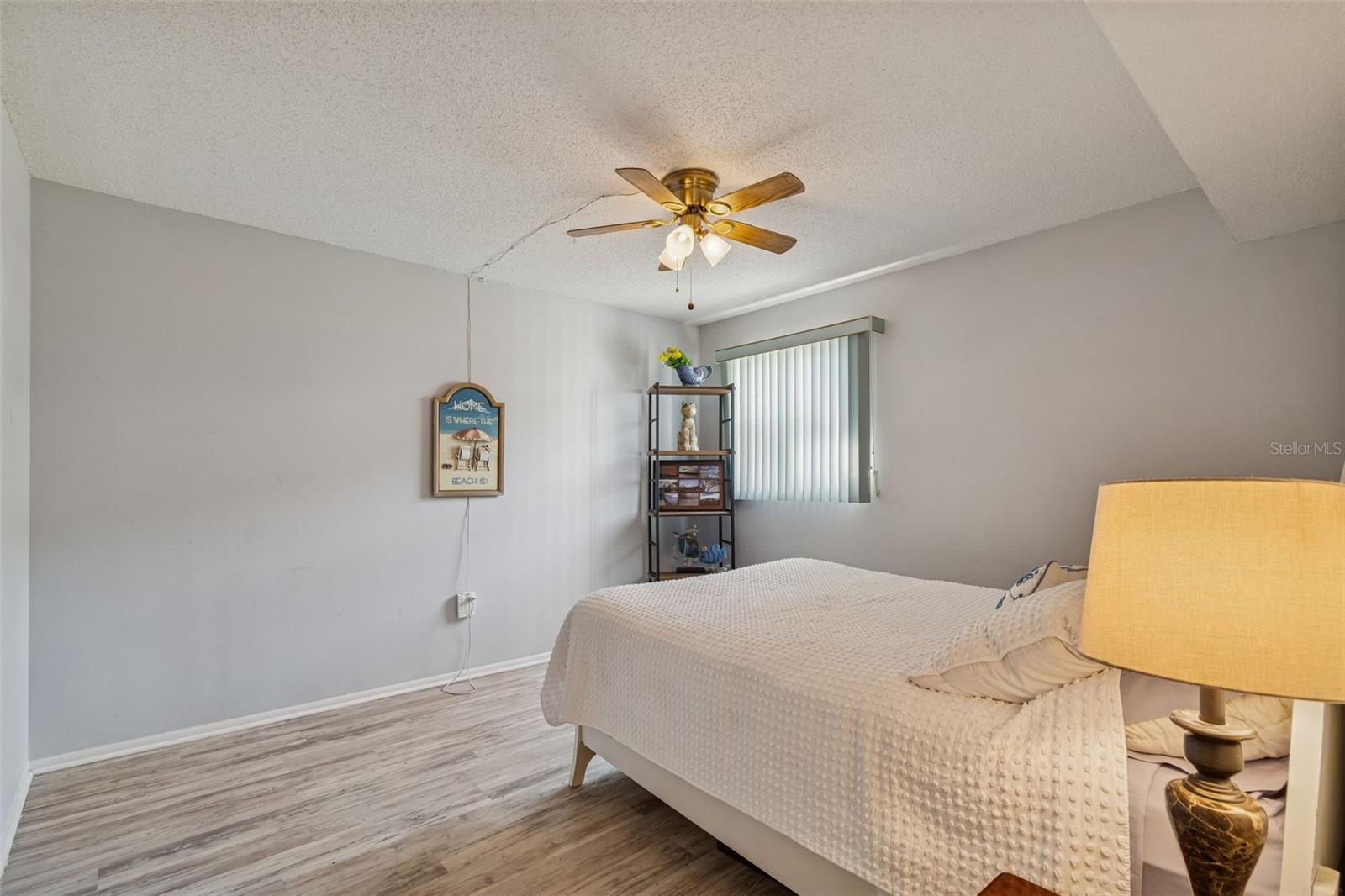 WOODTRAIL CONDO - Residential