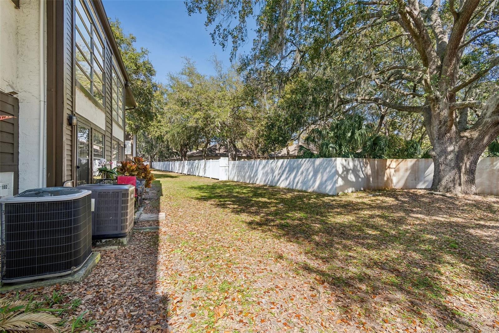 WOODTRAIL CONDO - Residential