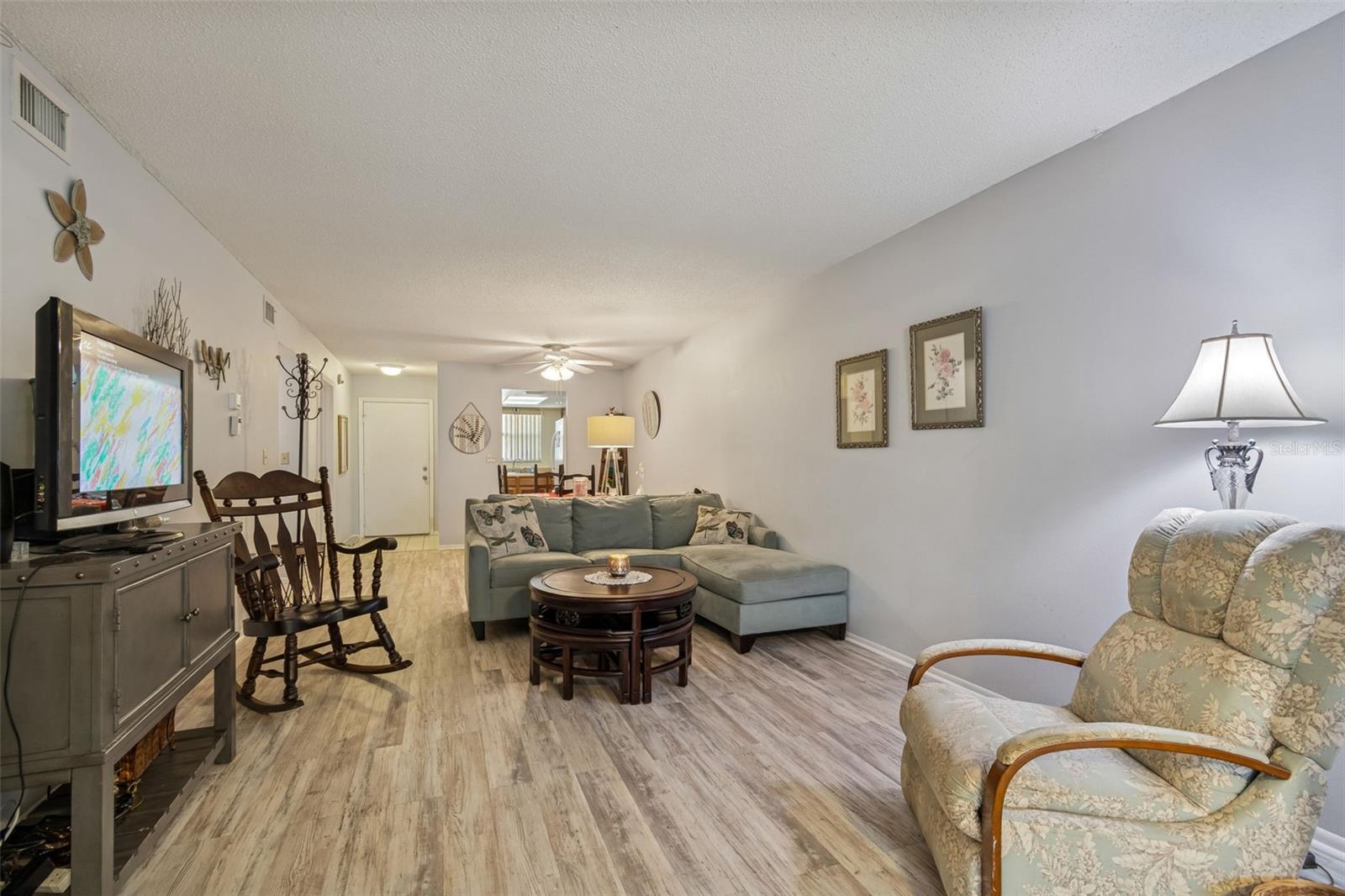 WOODTRAIL CONDO - Residential