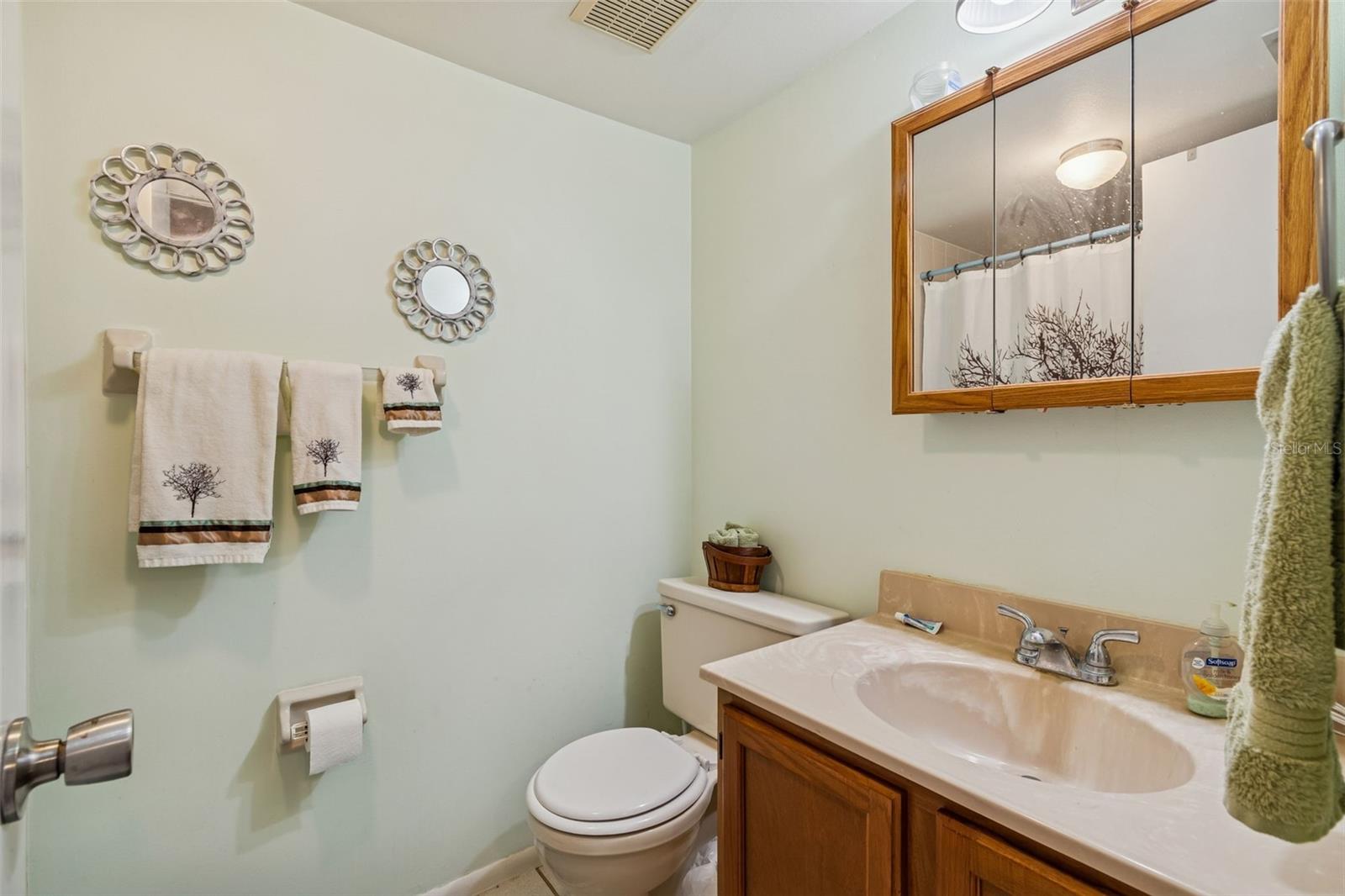 WOODTRAIL CONDO - Residential