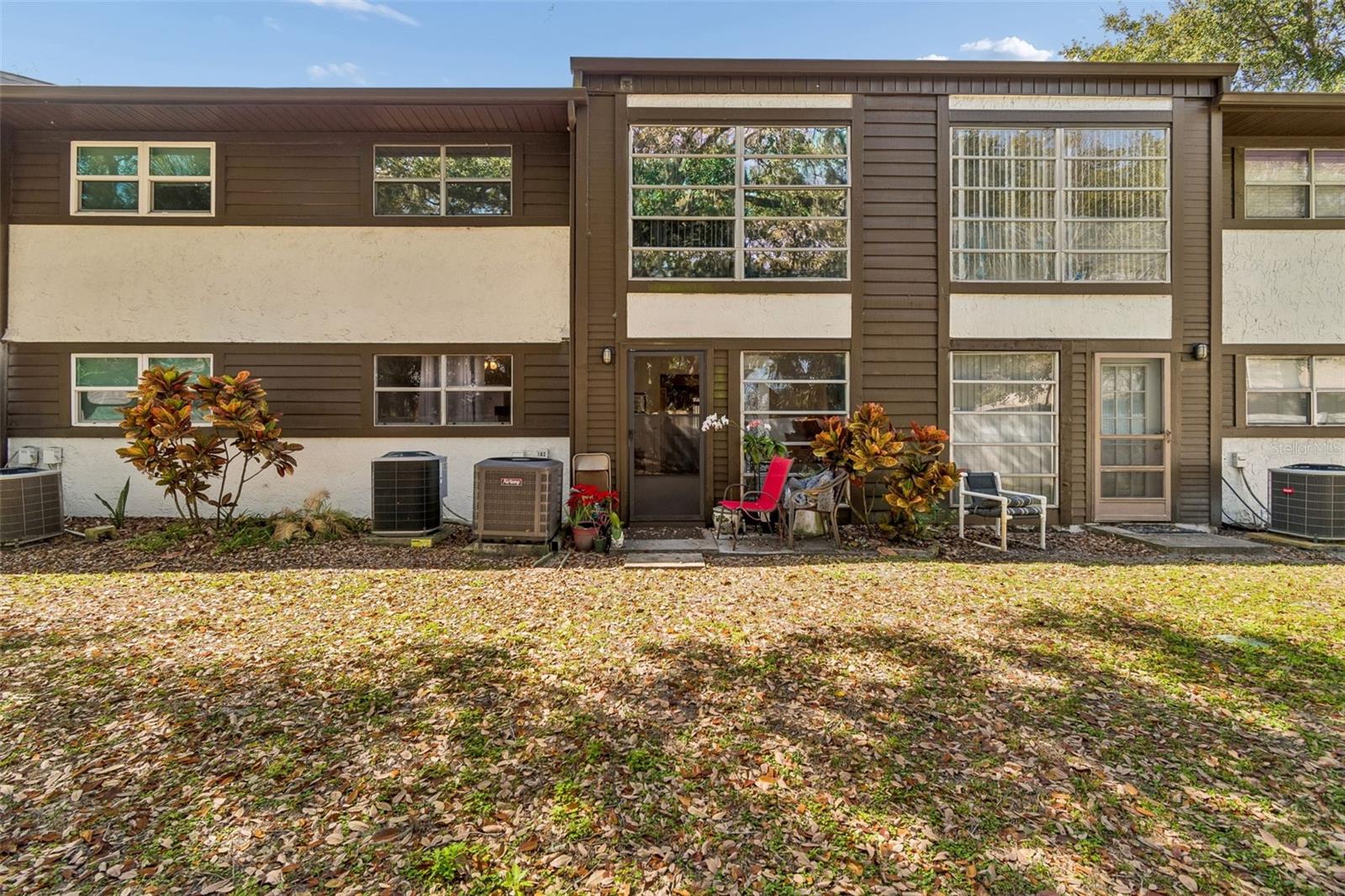 WOODTRAIL CONDO - Residential