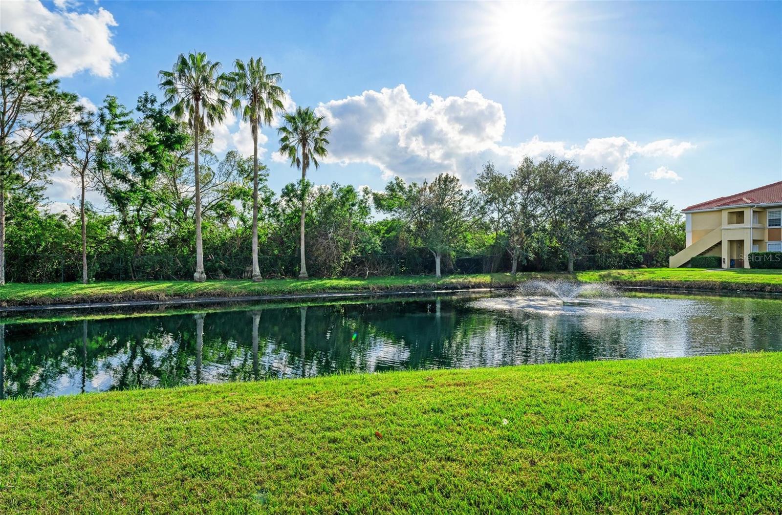 VILLAGIO - Residential Lease