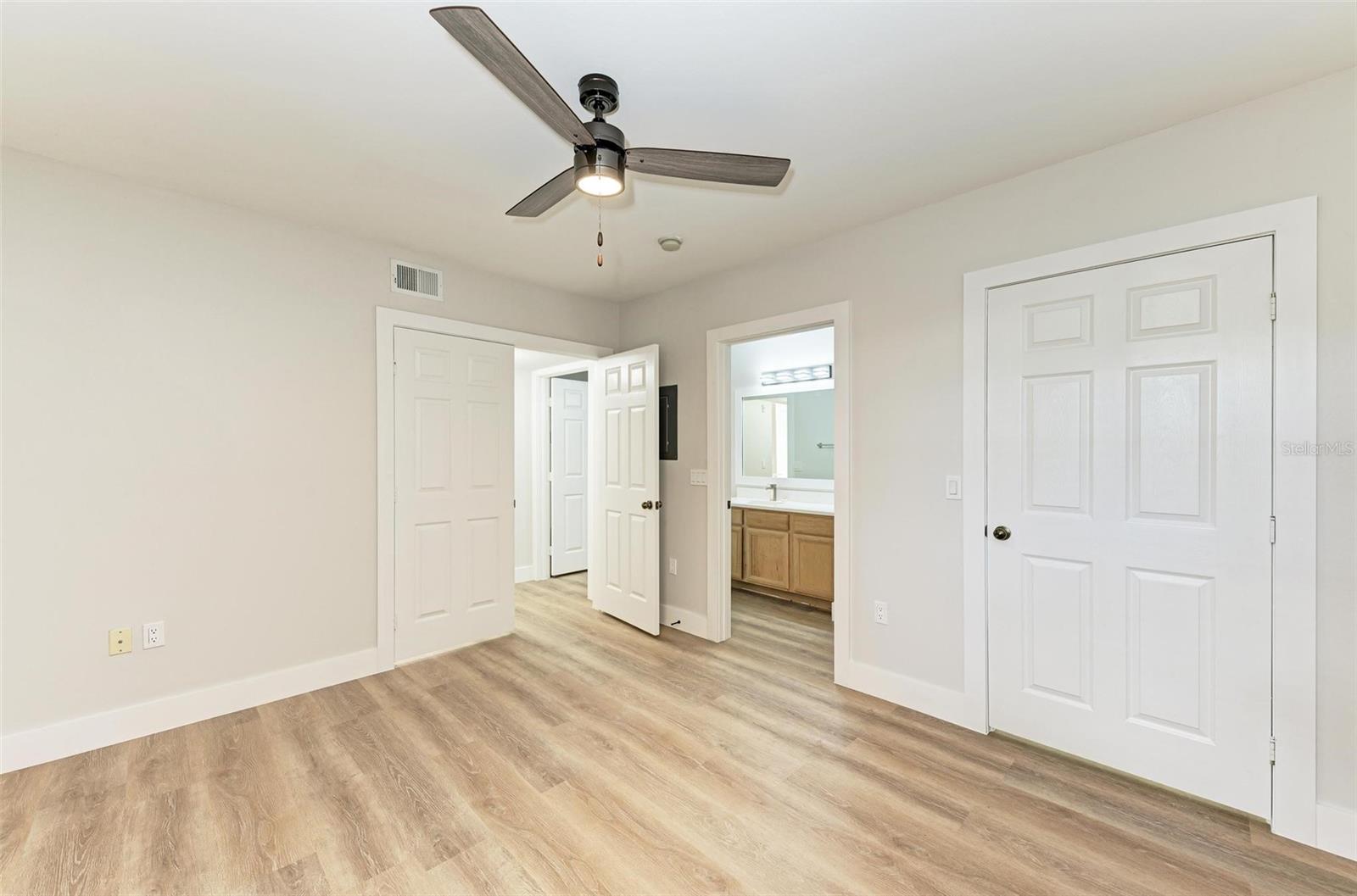 VILLAGIO - Residential Lease