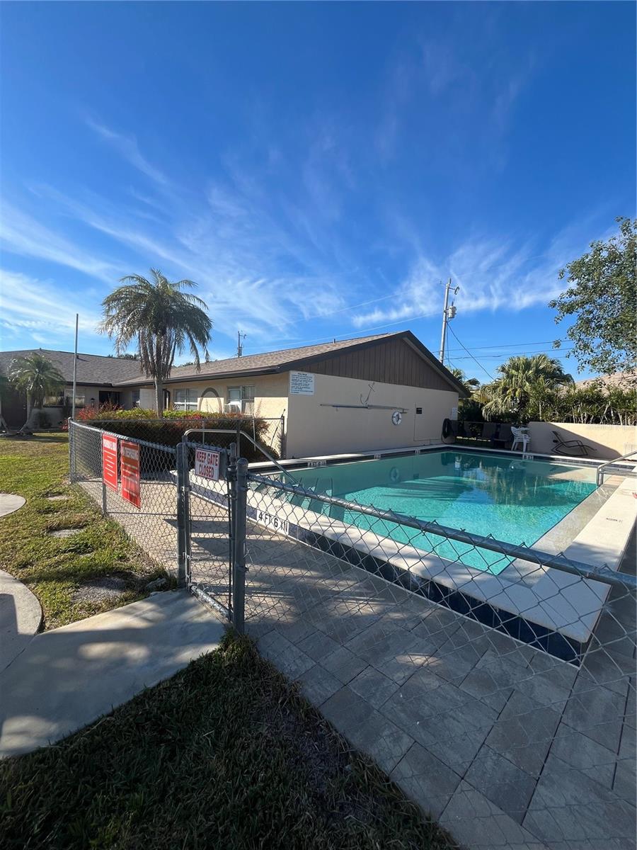 PLAZA 47 CONDO OR 1146 PG1693 UNIT 7 - Residential