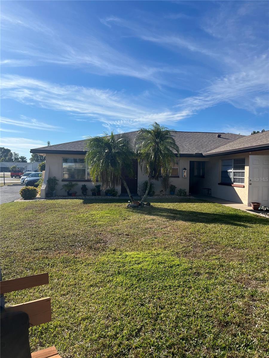 Excellent Condo, 2 bedrooms, 1 bath. Close to downtown Cape Coral. Only few blocks from good Restaurants, shopping plaza and downtown activities, also close to Yacht Club. The condo is on the first floor, there is nobody that lives above you, this unit has stove, washer, fridge, and dryer. This unit has a community pool. You can also enjoy the Patio to relax.