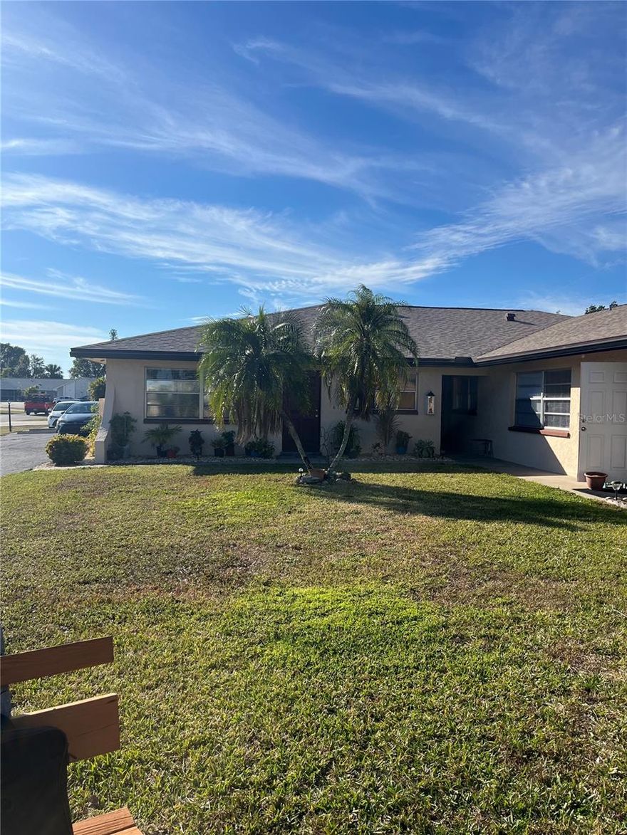 Excellent Condo, 2 bedrooms, 1 bath. Close to downtown Cape Coral. Only few blocks from good Restaurants, shopping plaza and downtown activities, also close to Yacht Club. The condo is on the first floor, there is nobody that lives above you, this unit has stove, washer, fridge, and dryer. This unit has a community pool. You can also enjoy the Patio to relax.
