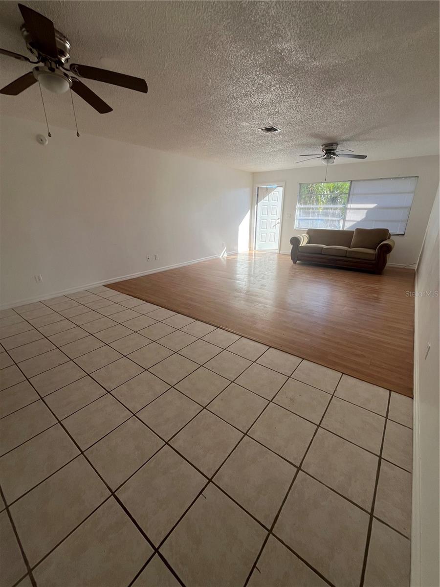 PLAZA 47 CONDO OR 1146 PG1693 UNIT 7 - Residential