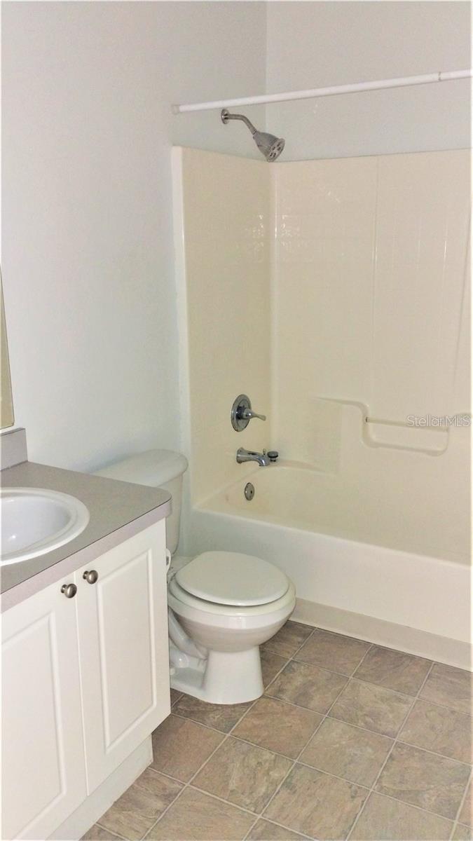 PARK LAKE - Residential Lease