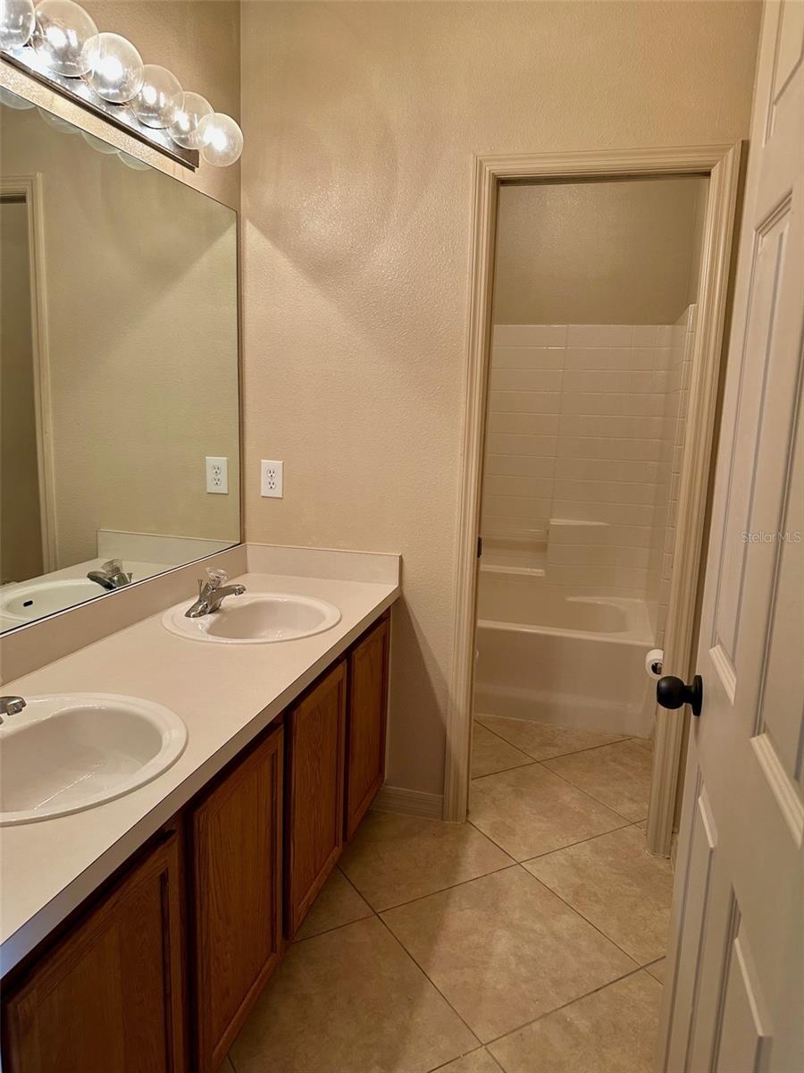 SUNSET RIDGE PH 02 - Residential